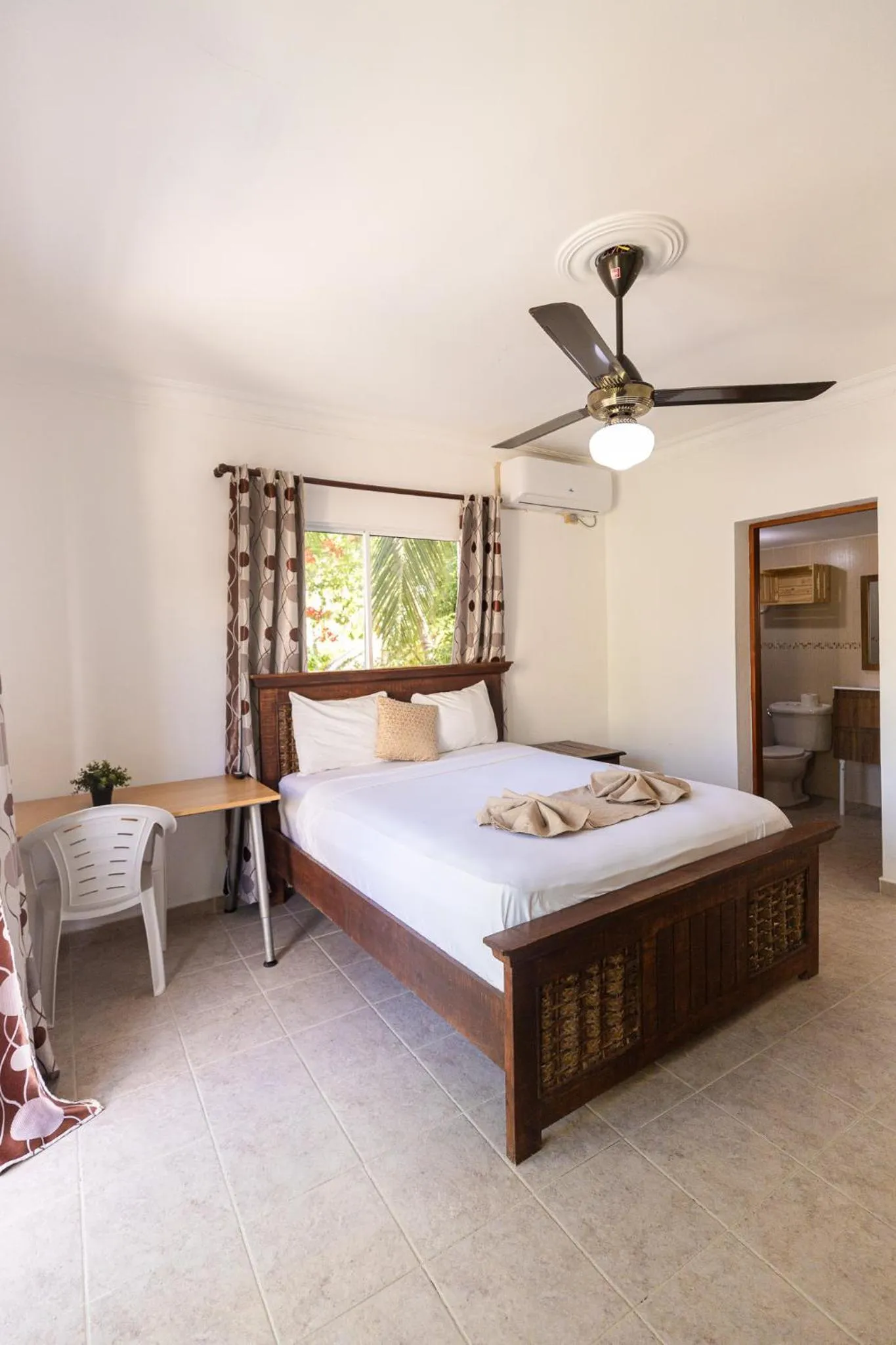 Photo of the whole room, Bed in Hotel Las Rosas de Punta Cana