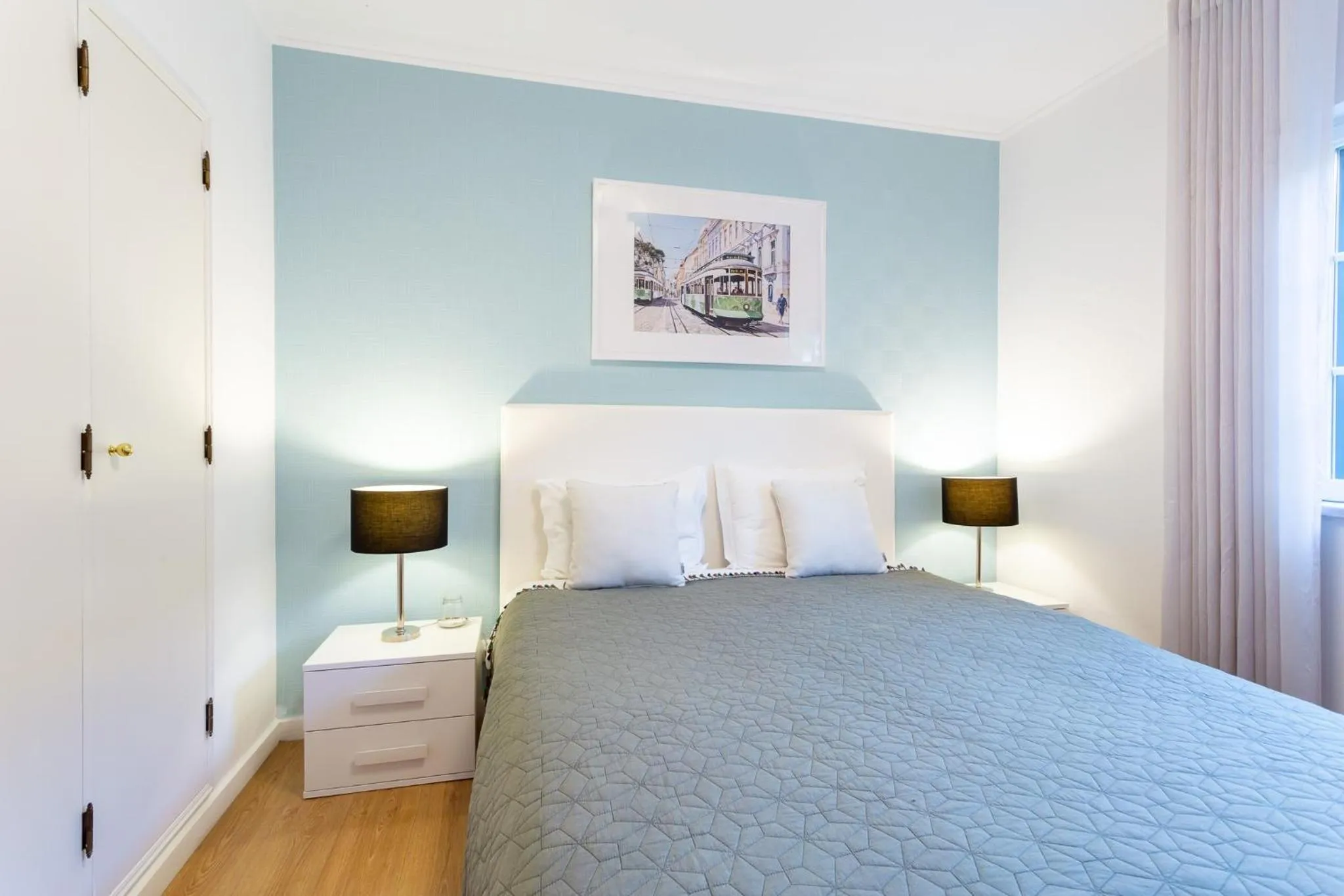 Bedroom in Moro's Friends House - Cascais