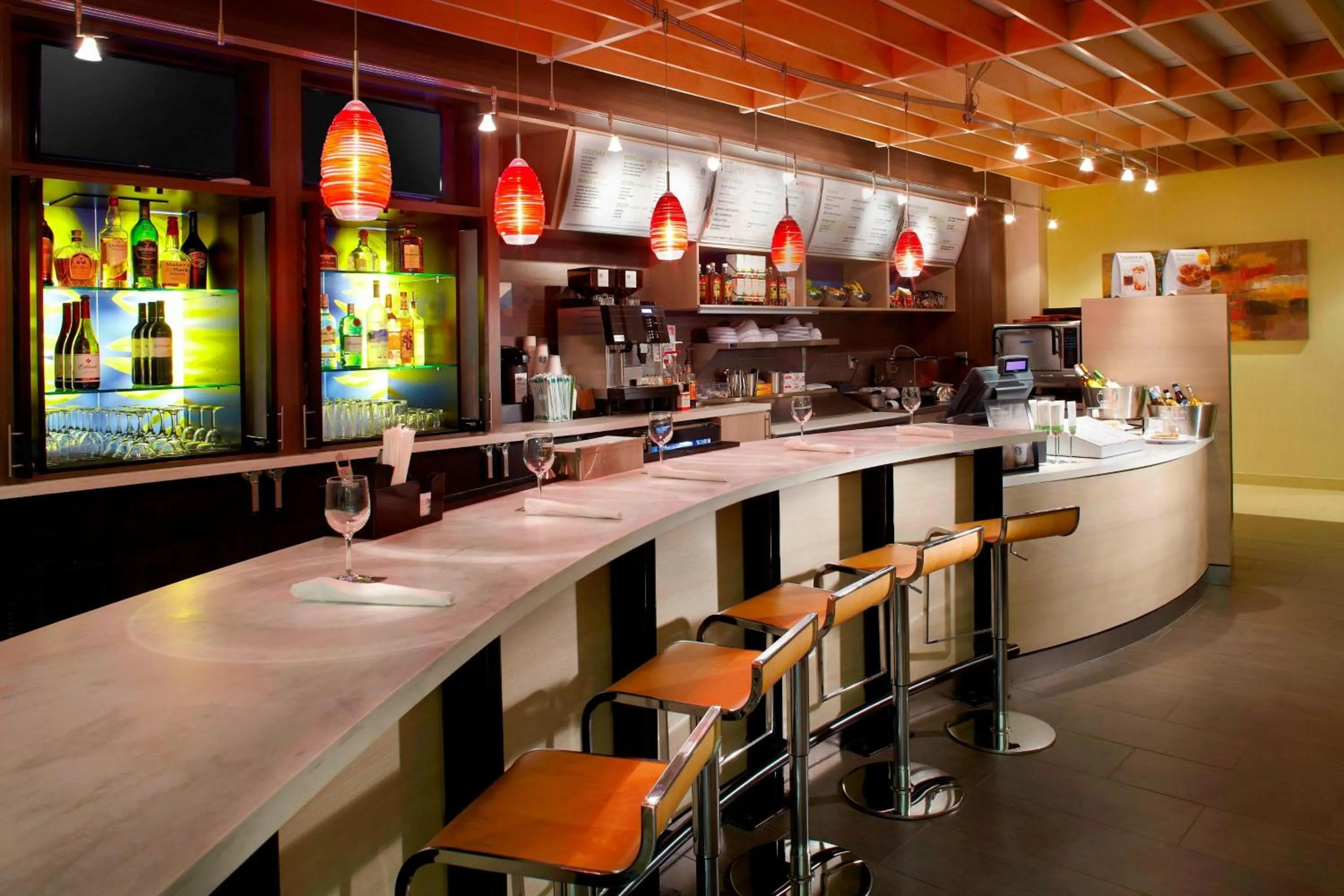 Lounge or bar in Courtyard by Marriott Knoxville West/Bearden