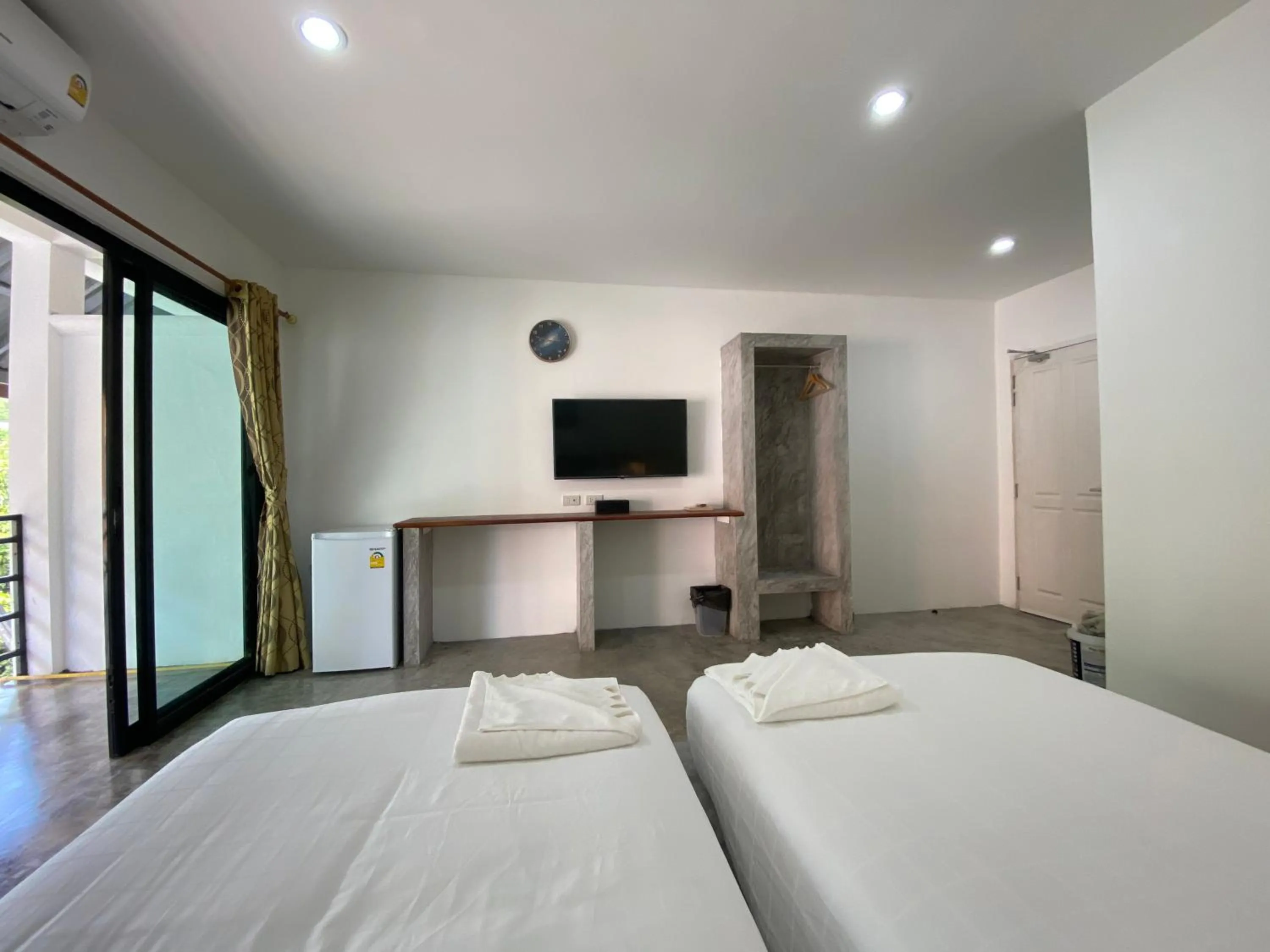 Bed in Island Dive Club