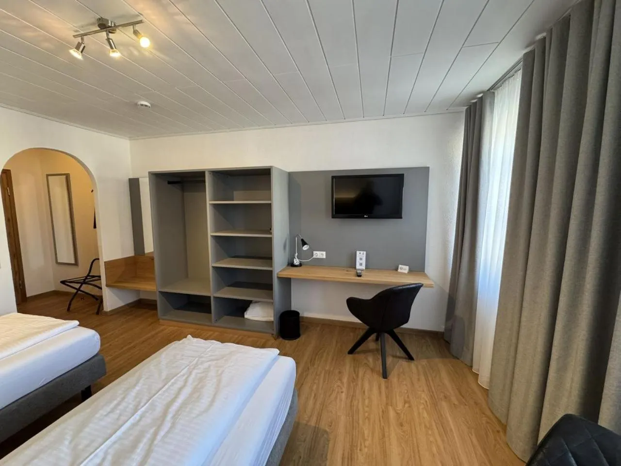 TV and multimedia, Bed in Landhotel Schlappinger-Hof