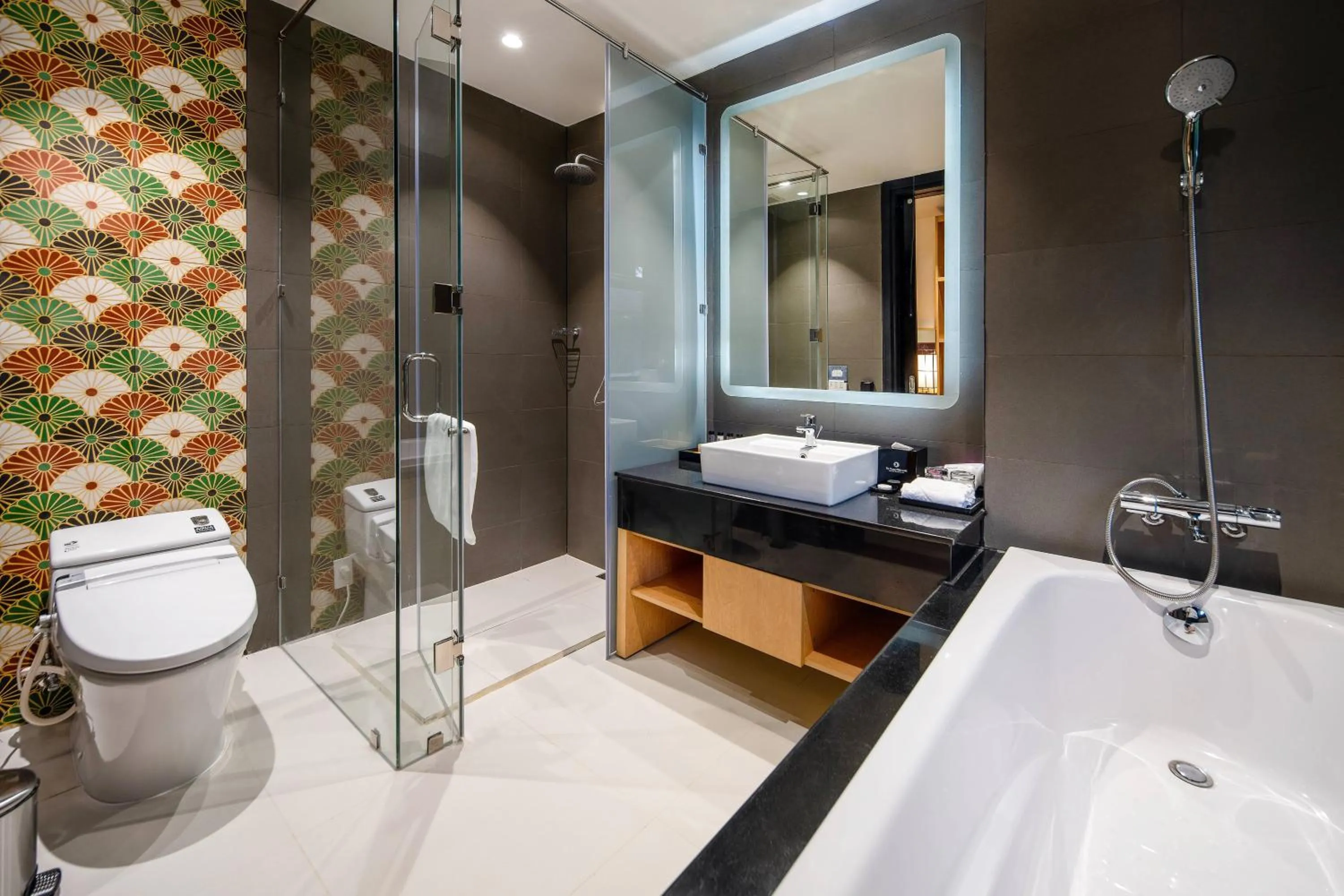 Toilet, Bed in Da Nang - Mikazuki Japanese Resorts & Spa