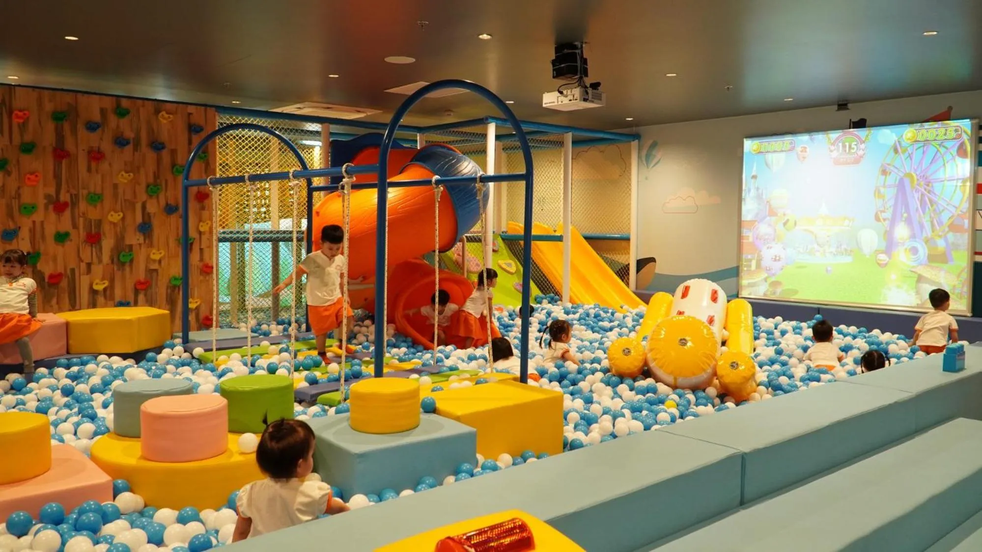 Kids's club in Da Nang - Mikazuki Japanese Resorts & Spa