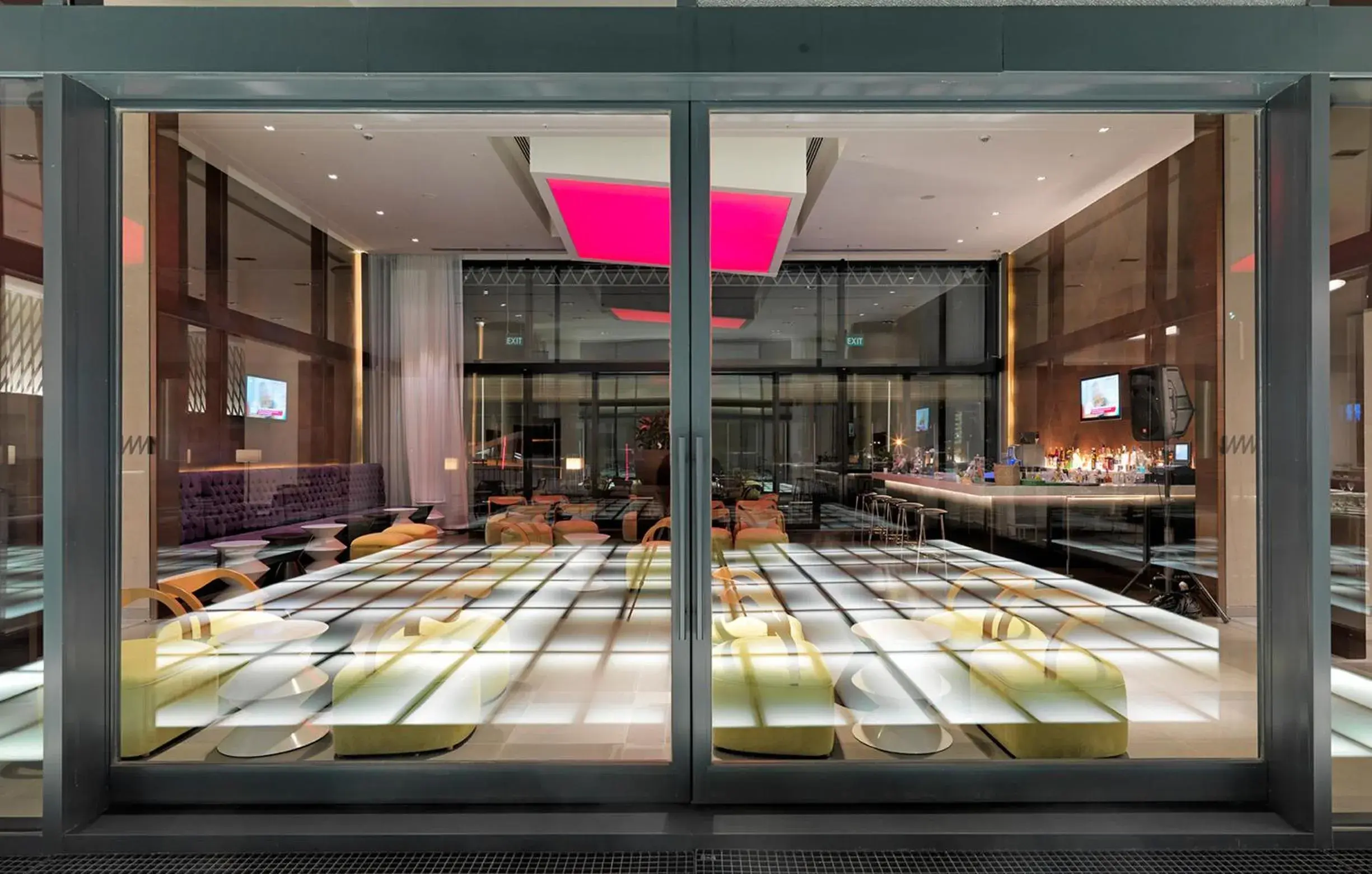 Restaurant/places to eat in Workinn Hotel Restaurant/places to eat in Workinn Hotel