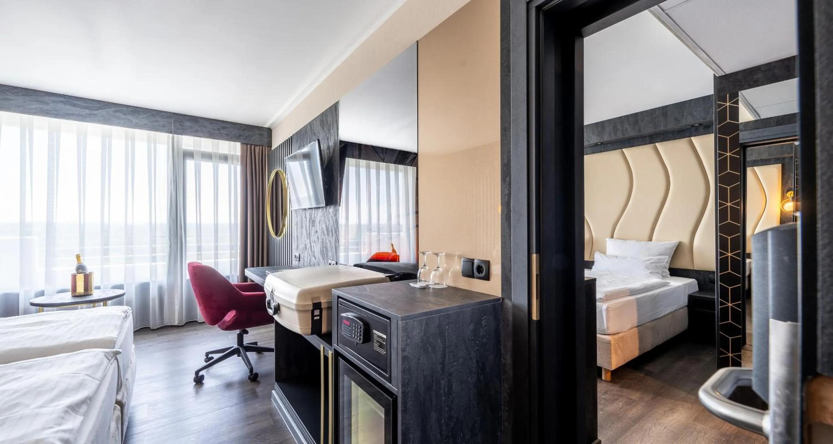 Photo of the whole room, Bed in PLAZA Hotel Bruchsal