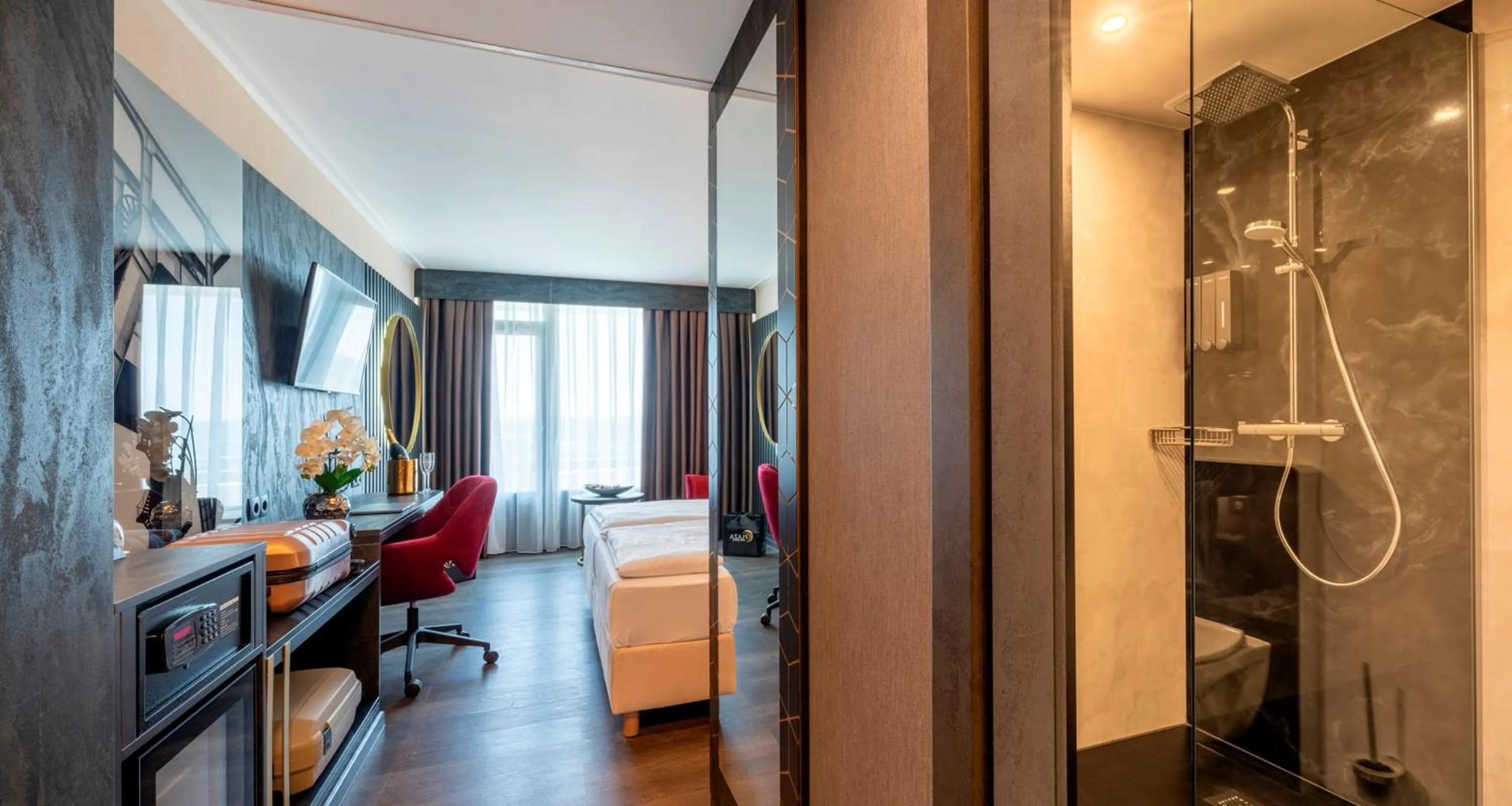 Shower in PLAZA Hotel Bruchsal