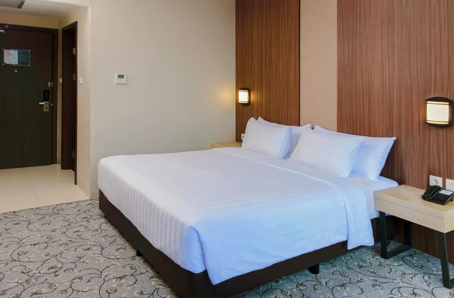Bed in Aston Gorontalo Hotel & Convention Center