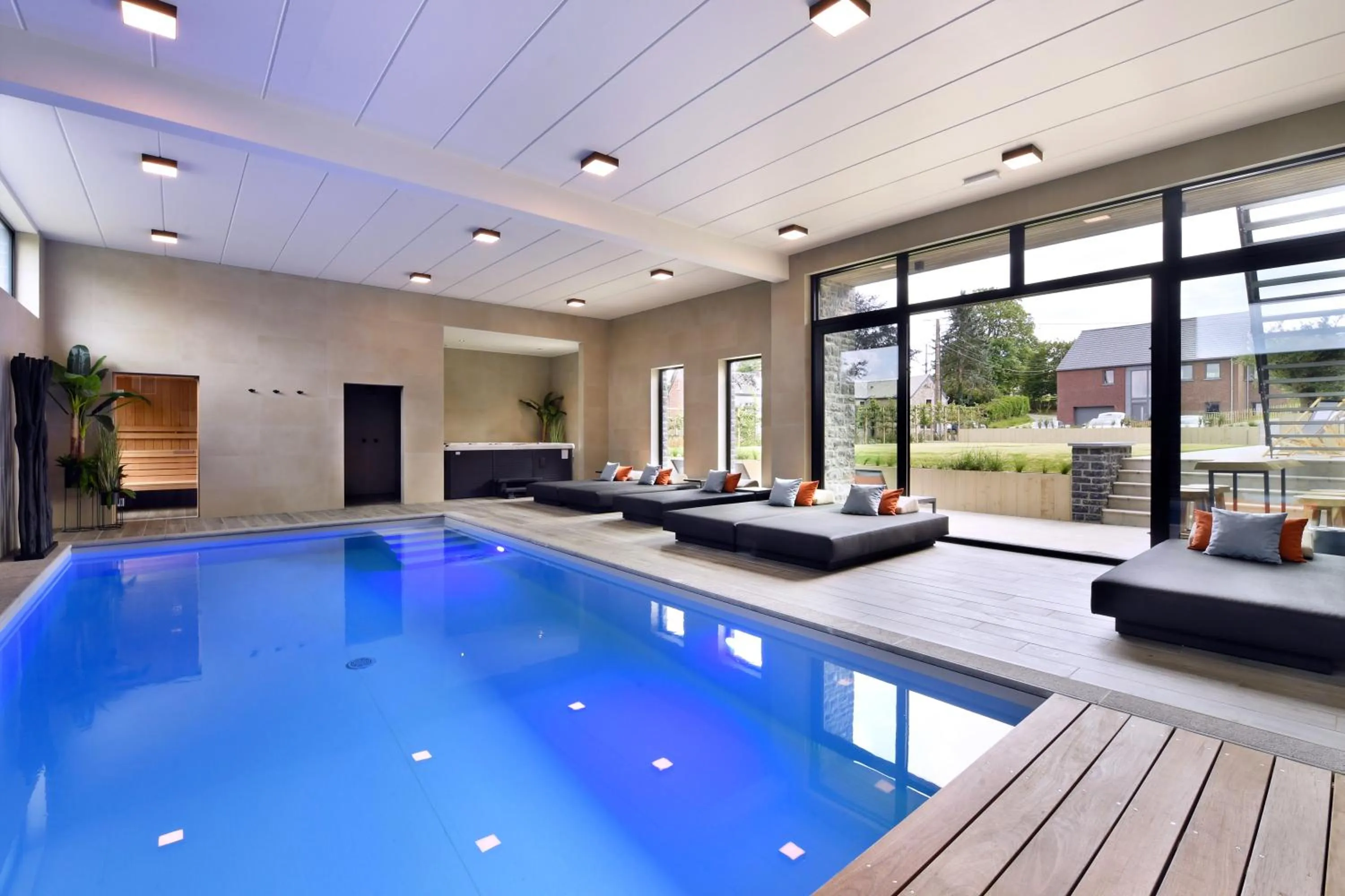 Swimming pool in DURBUY SUITES