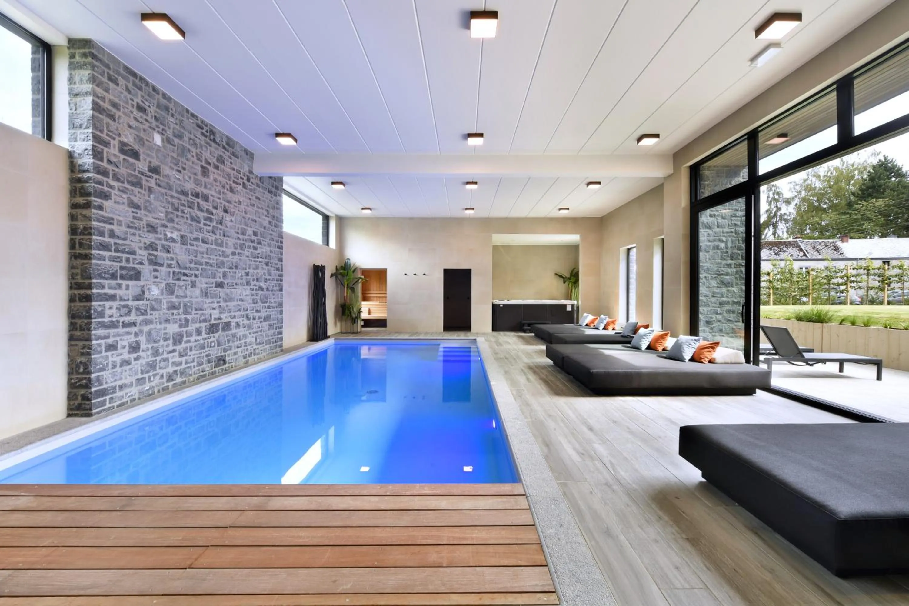 Swimming pool in DURBUY SUITES