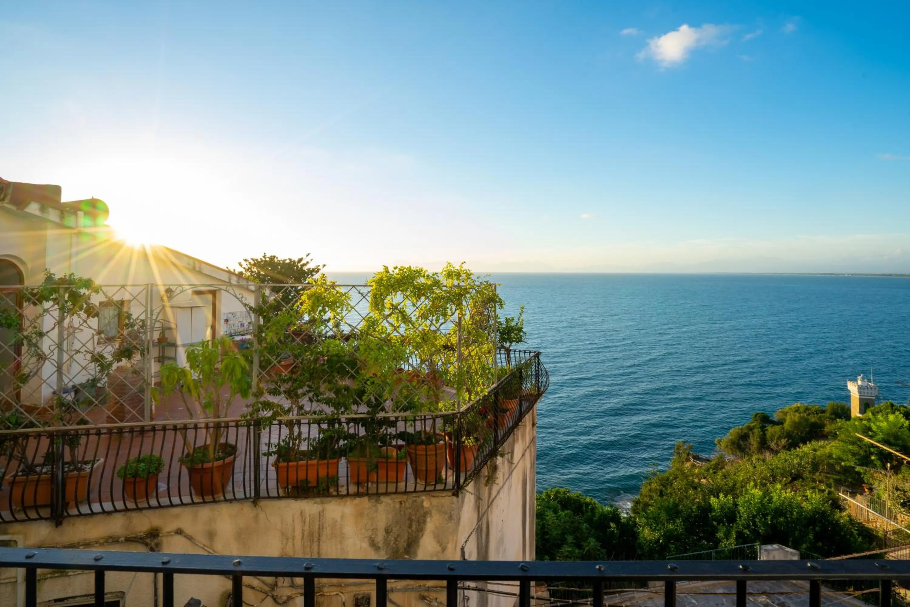 Bird's eye view in Borgo dei Saraceni - Flower Home