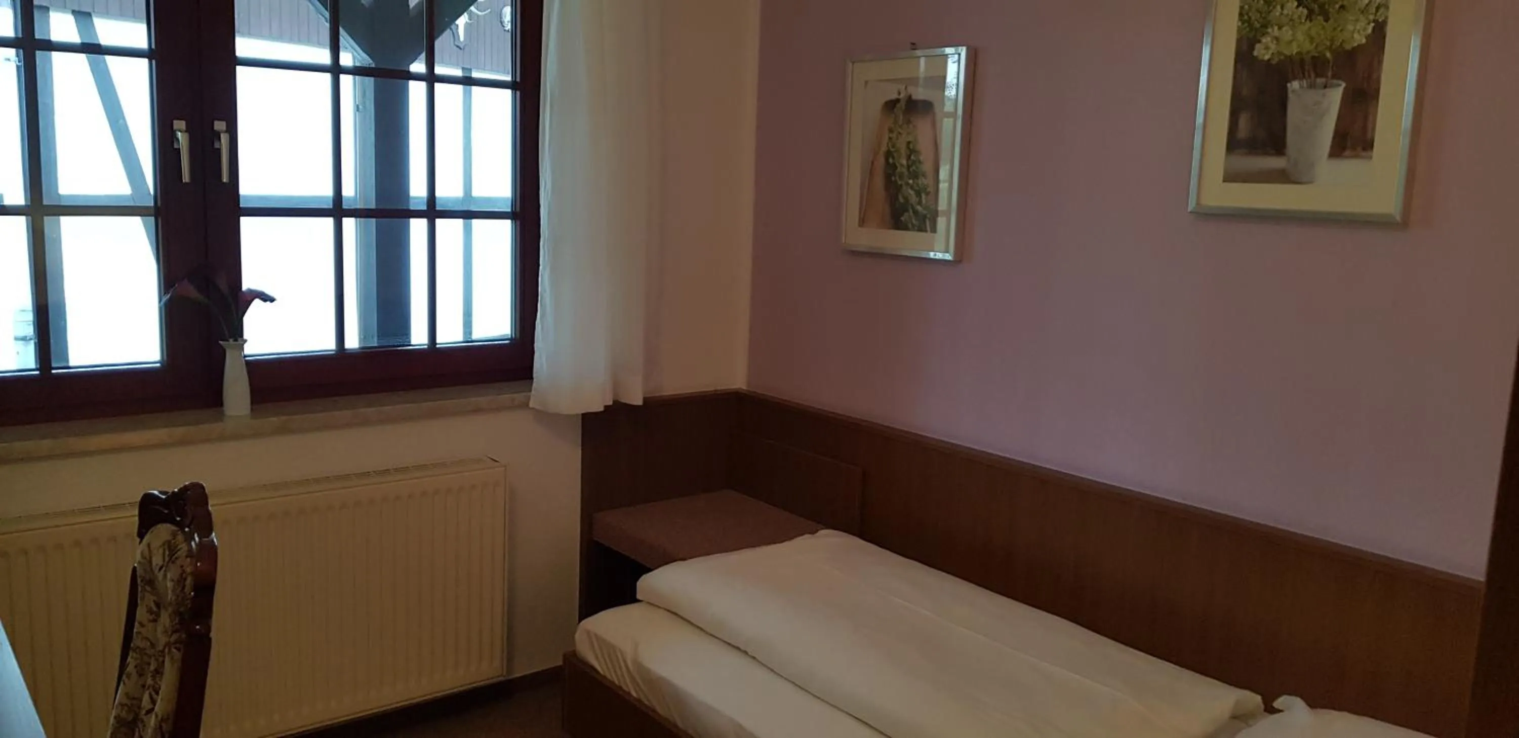 Photo of the whole room in Hotel & Restaurant Lindengarten