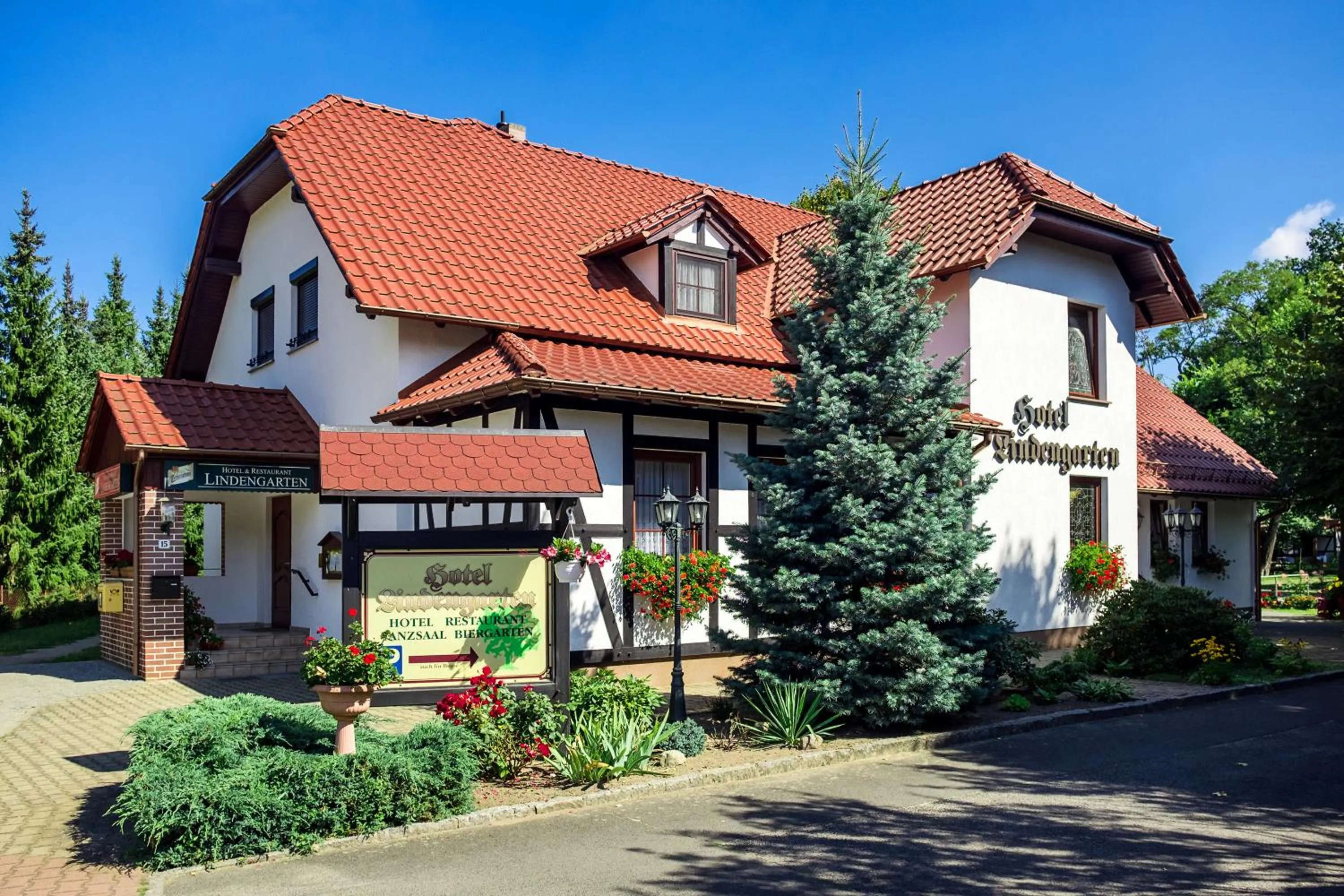 Property building in Hotel & Restaurant Lindengarten