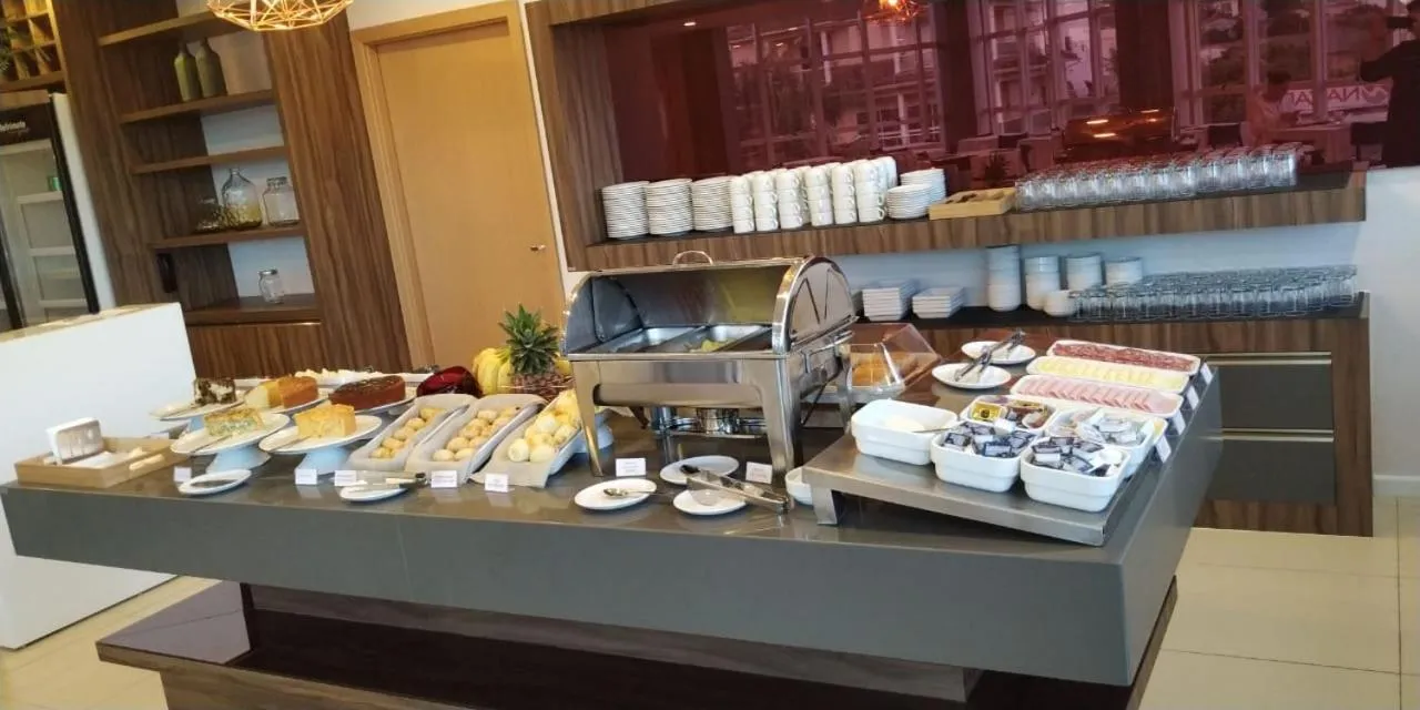 Buffet breakfast in Mogano Express Hotel - PET FRIENDLY e ELETROPOSTO