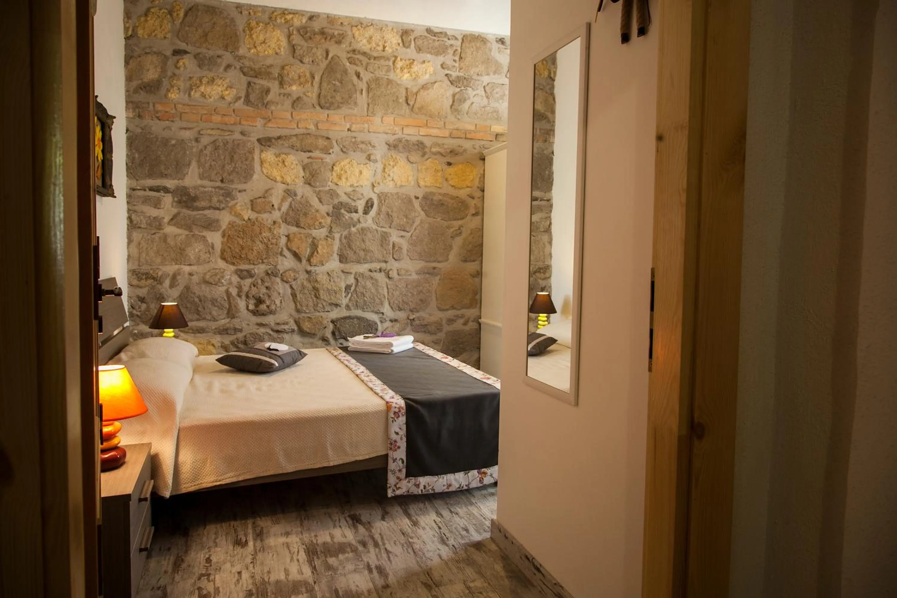 Decorative detail, Bed in Locanda Villa Naumanni