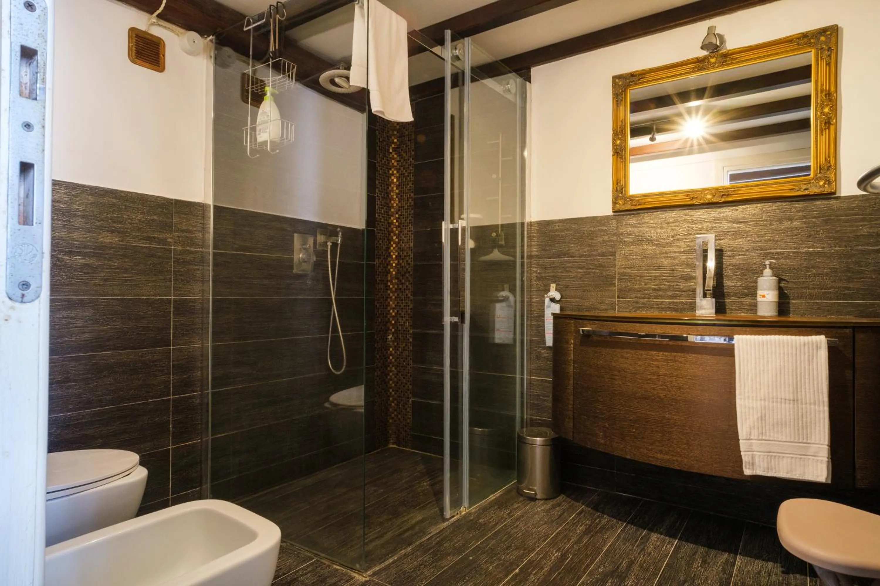 Bathroom in Locanda Villa Naumanni