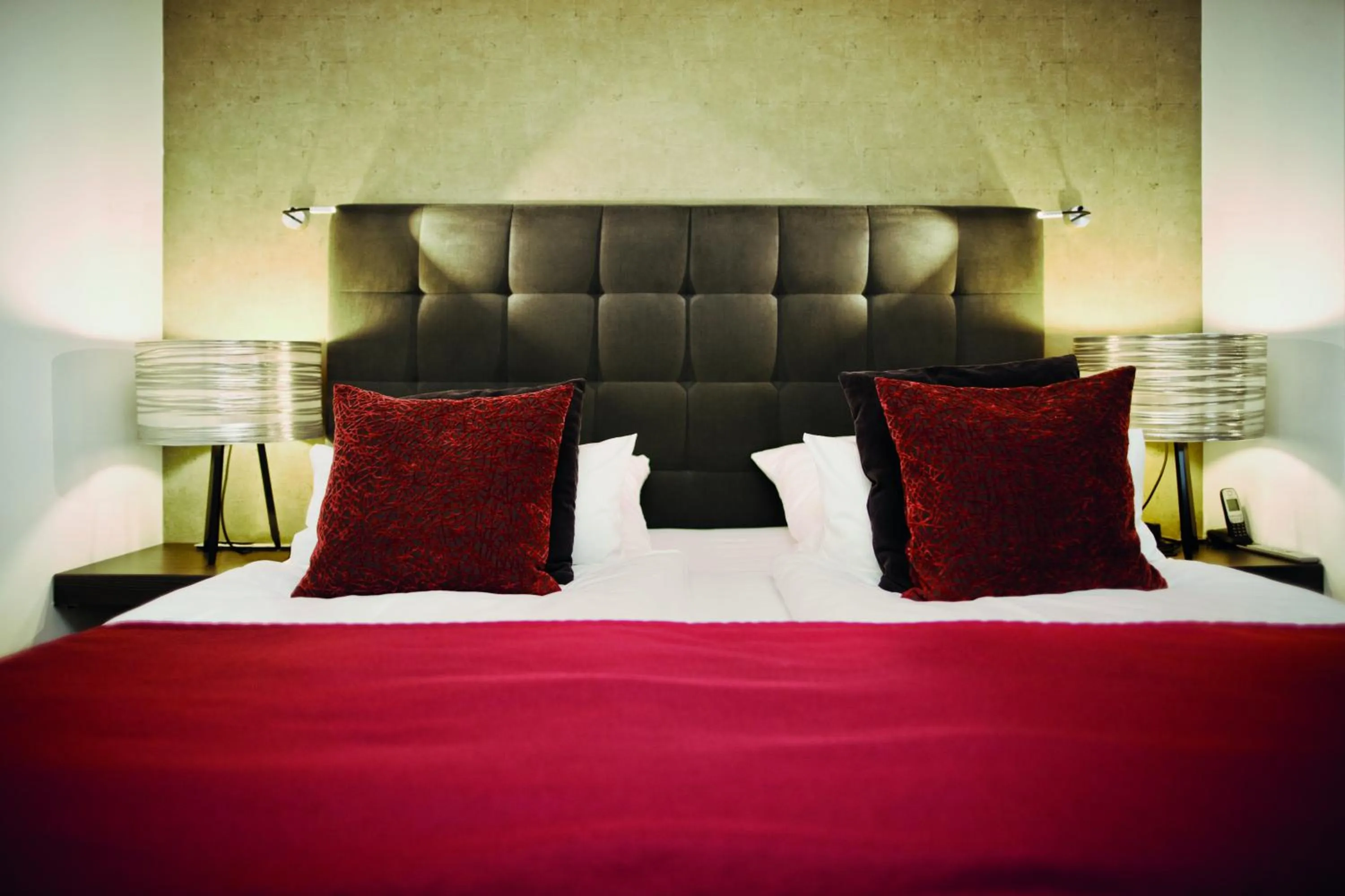 Bedroom, Bed in City Hotel Bosse
