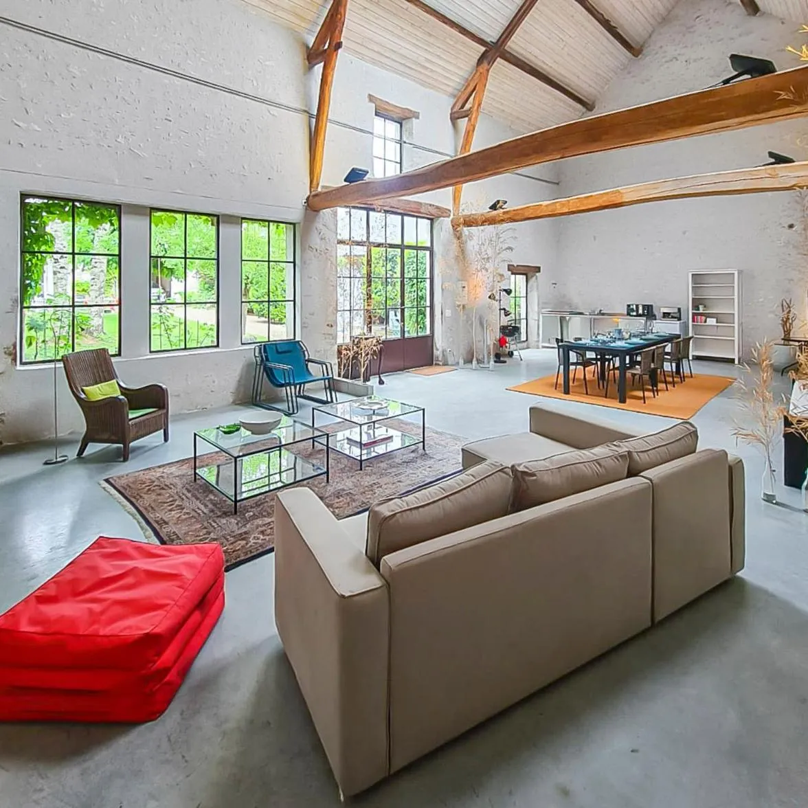 Dining area in L'eau Vive demeure de charme