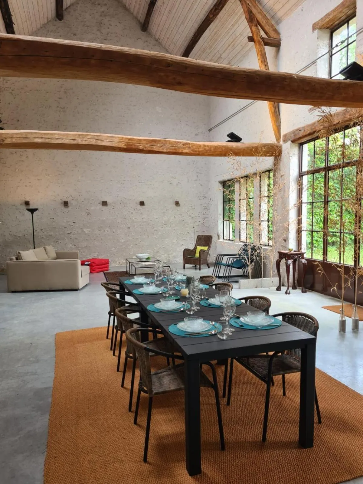 Communal kitchen in L'eau Vive demeure de charme