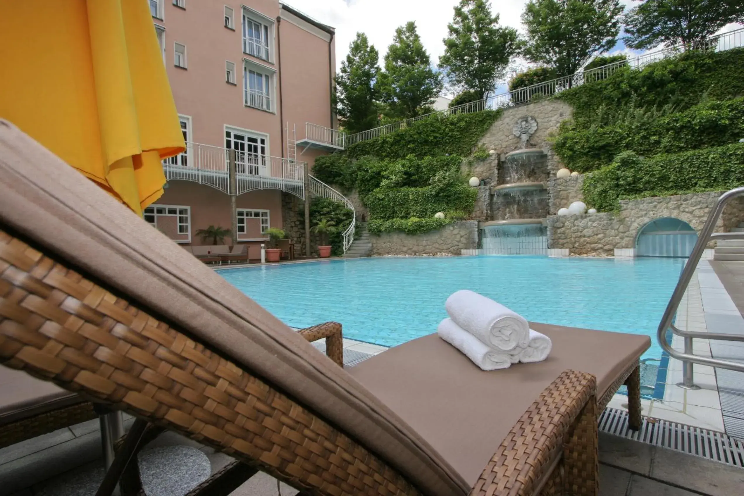 Swimming Pool in Hotel Maximilian - Wellness und Golfhotel