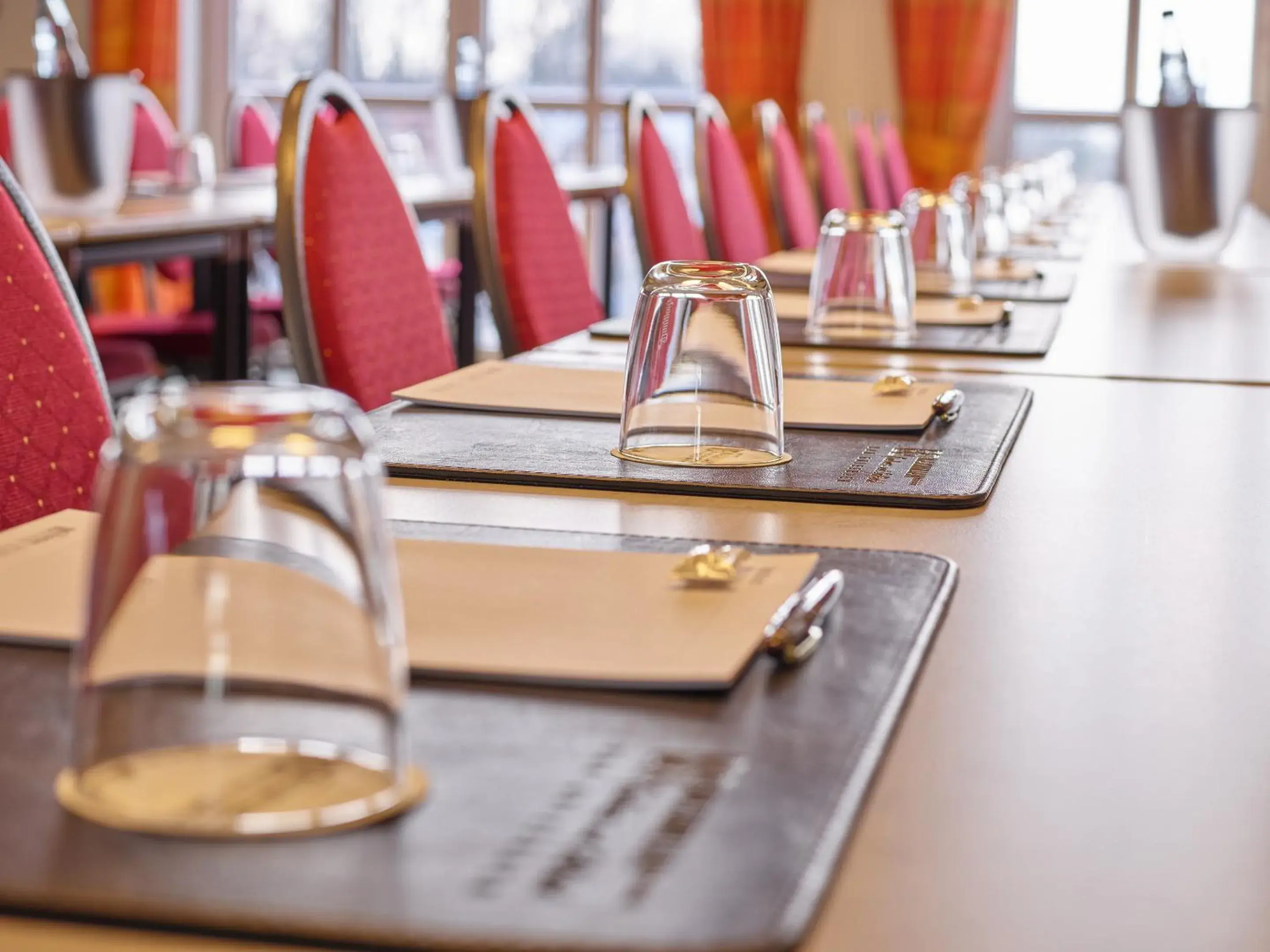 Meeting/conference room, Restaurant/Places to Eat in Hotel Maximilian - Wellness und Golfhotel