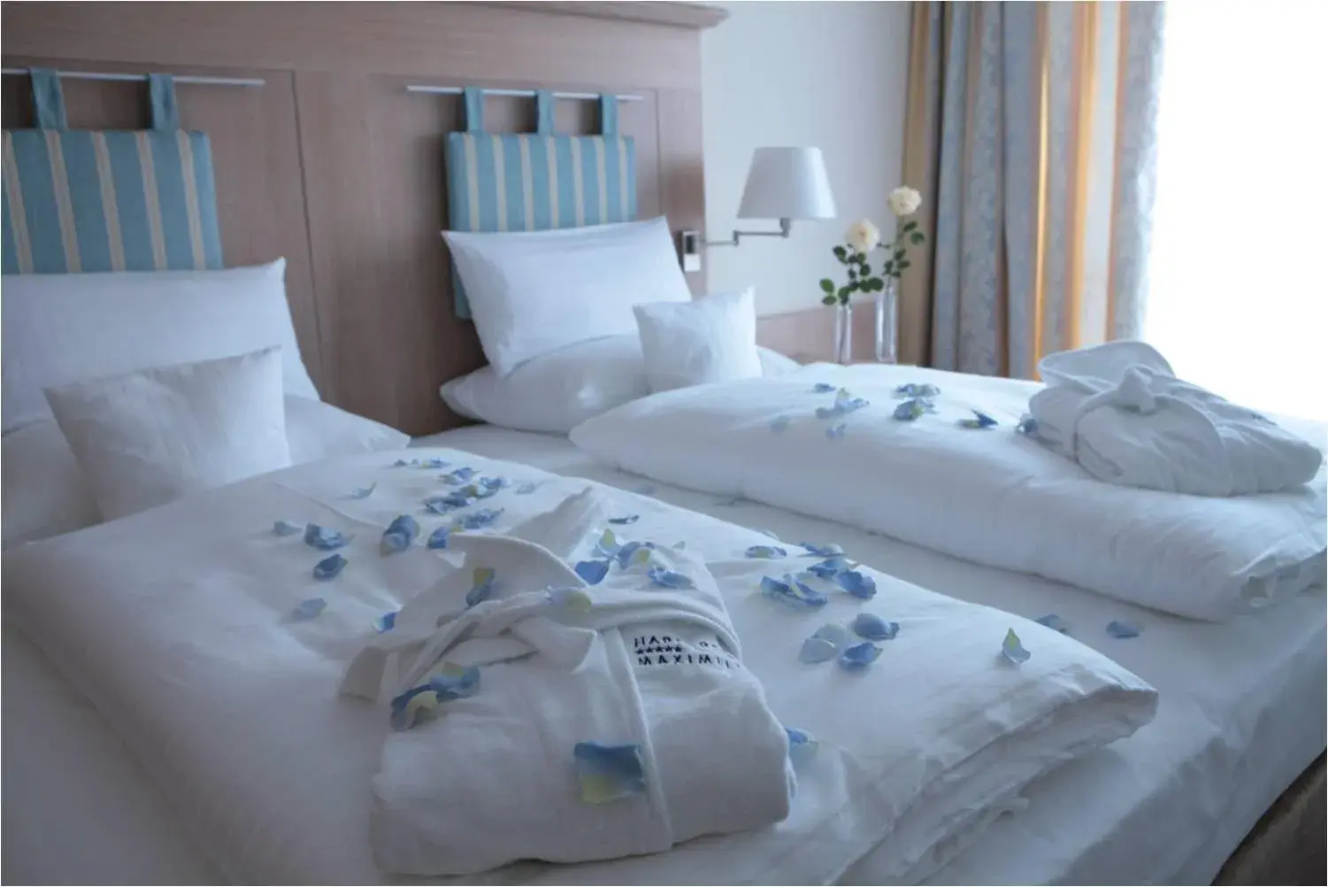 Bedroom, Bed in Hotel Maximilian - Wellness und Golfhotel