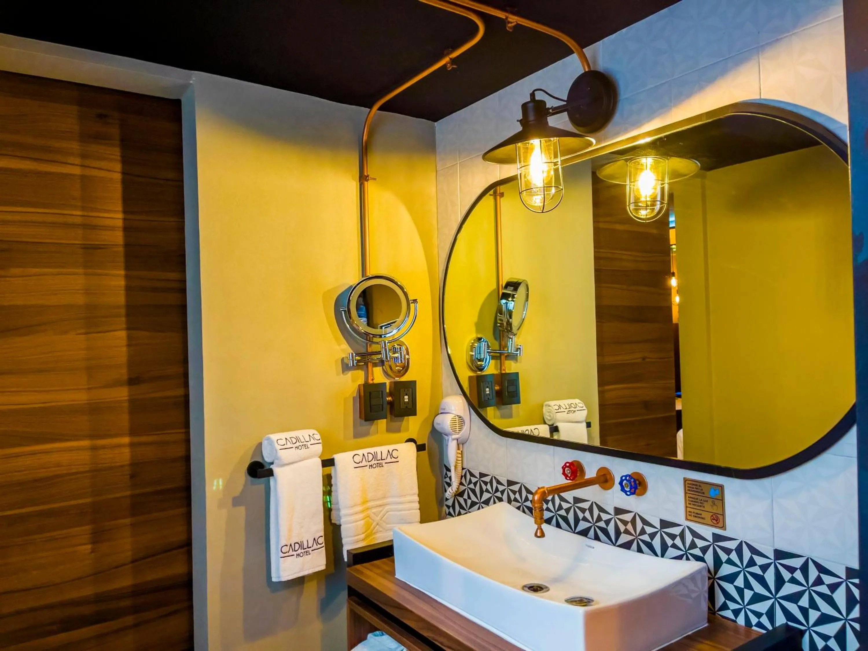 Bathroom in Cadillac Hotel Boutique