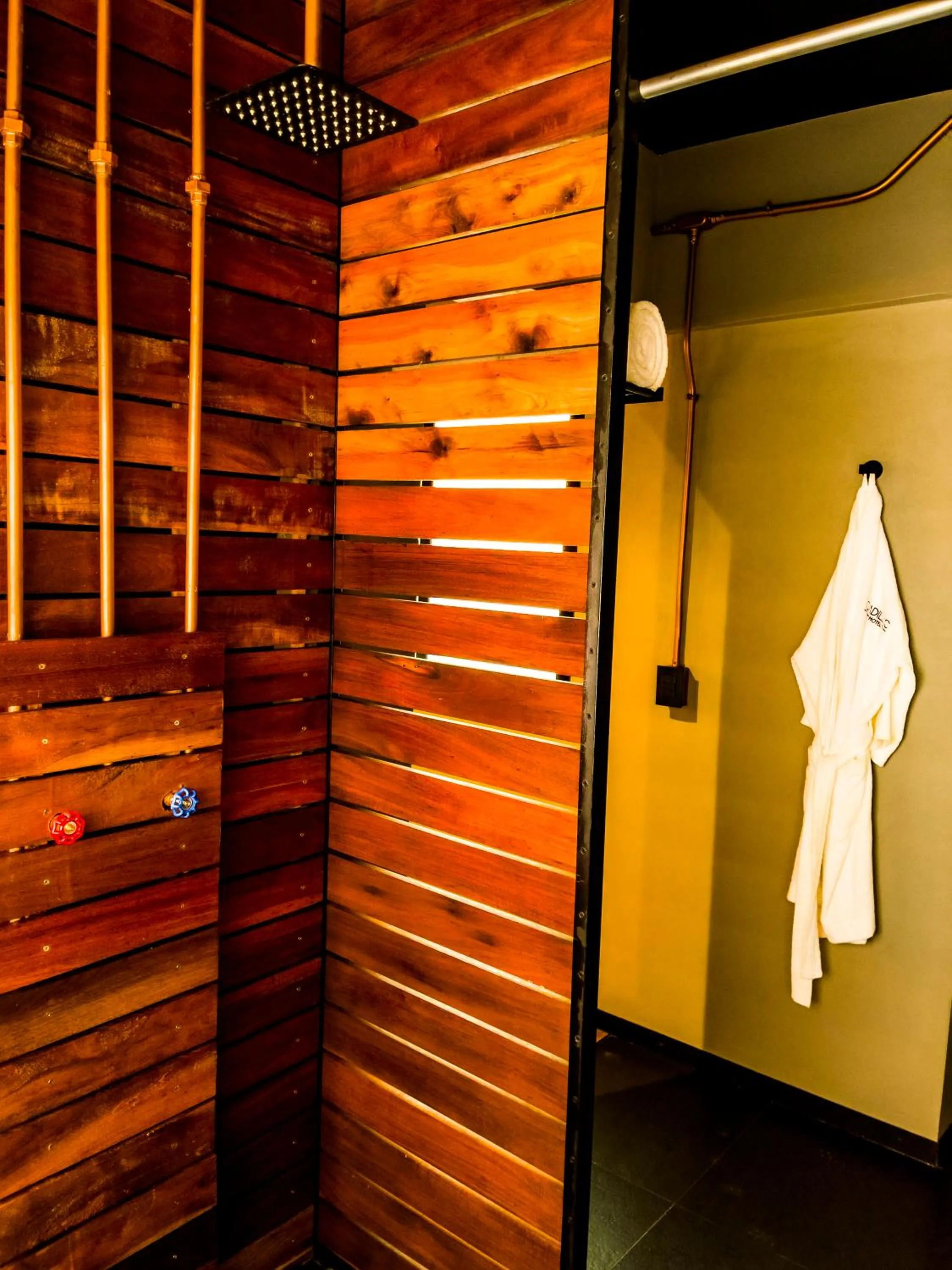 Bathroom in Cadillac Hotel Boutique