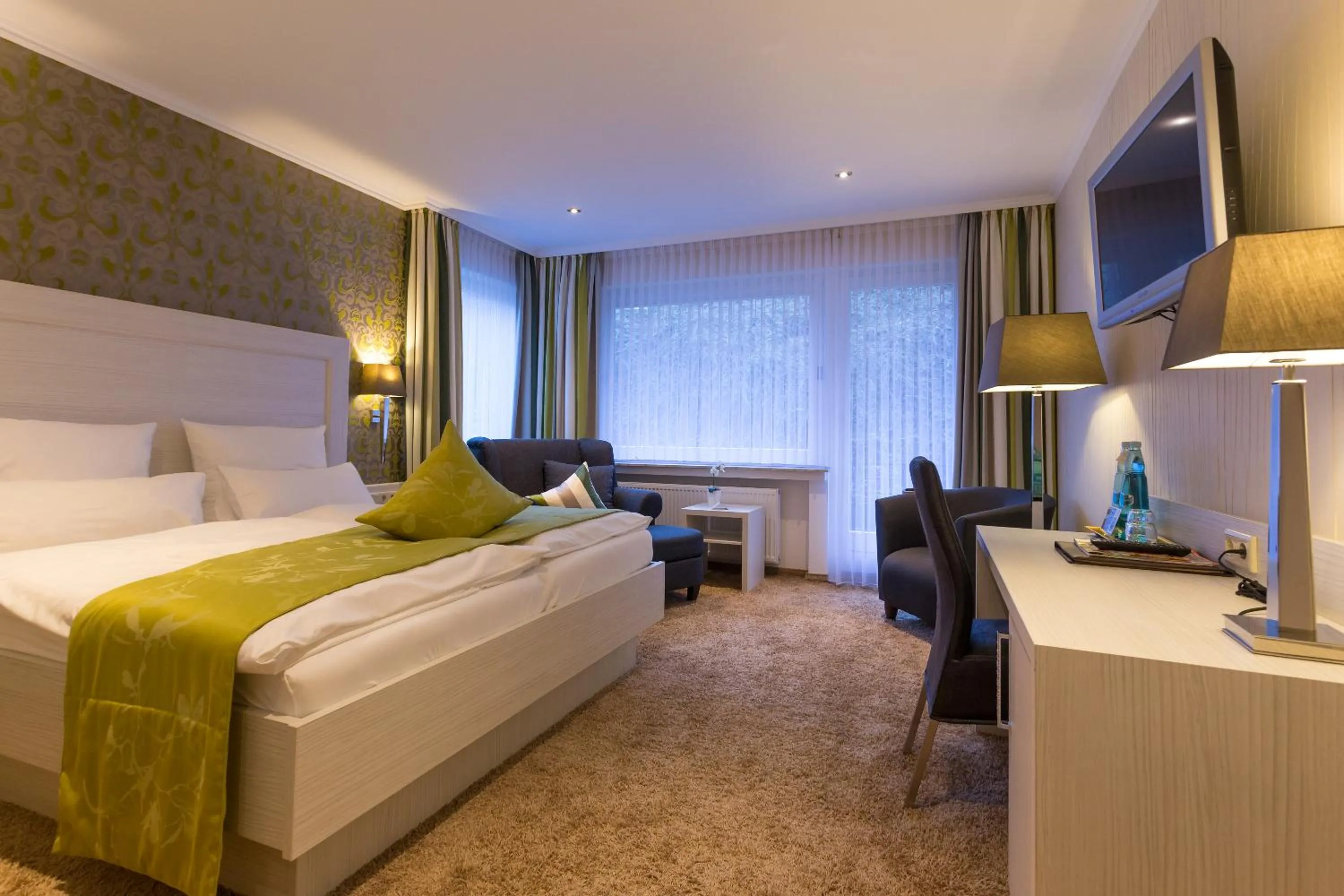 Photo of the whole room, Bed in Hotel Garni Fürst von Waldeck