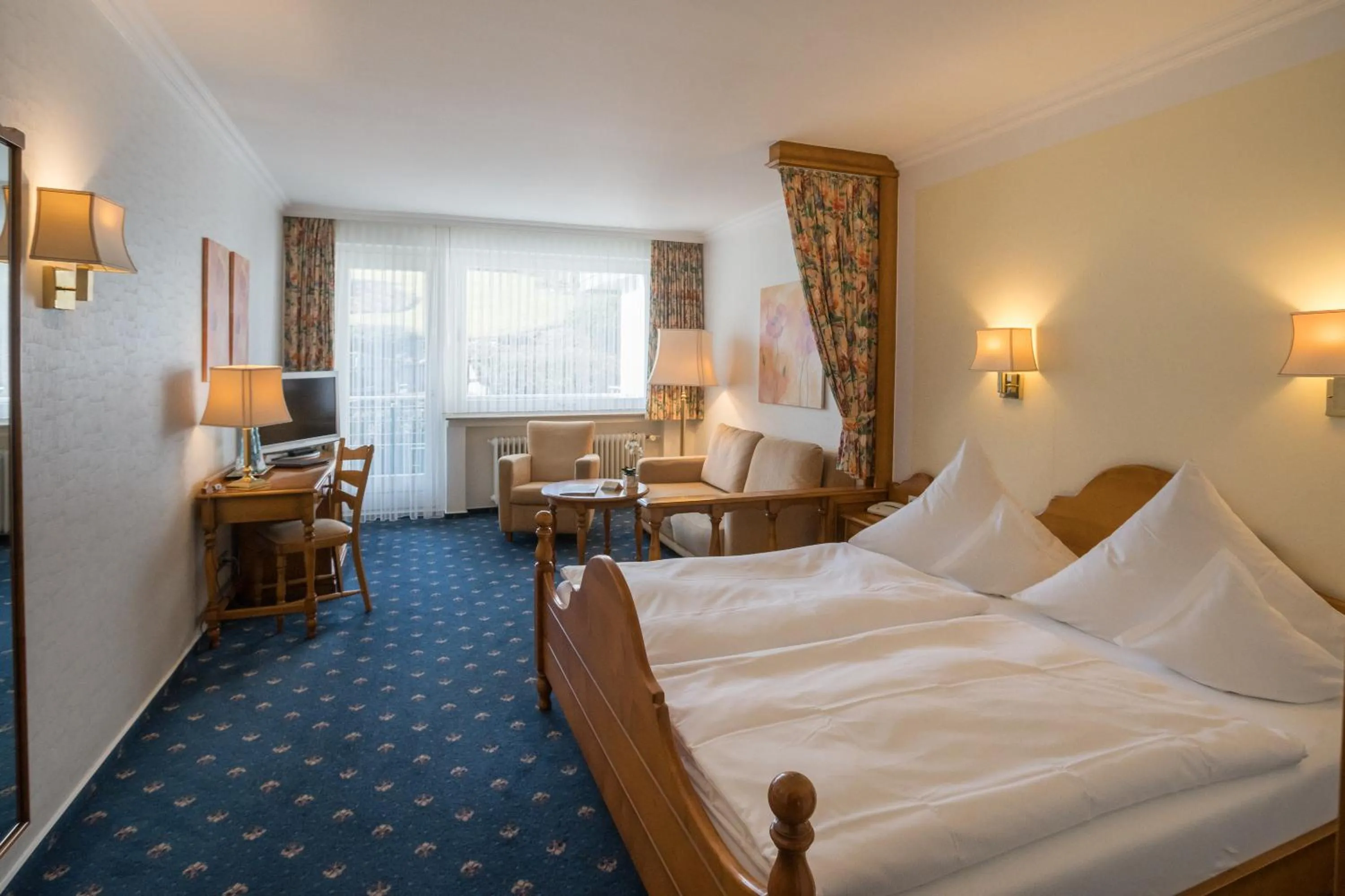 Photo of the whole room, Bed in Hotel Garni Fürst von Waldeck