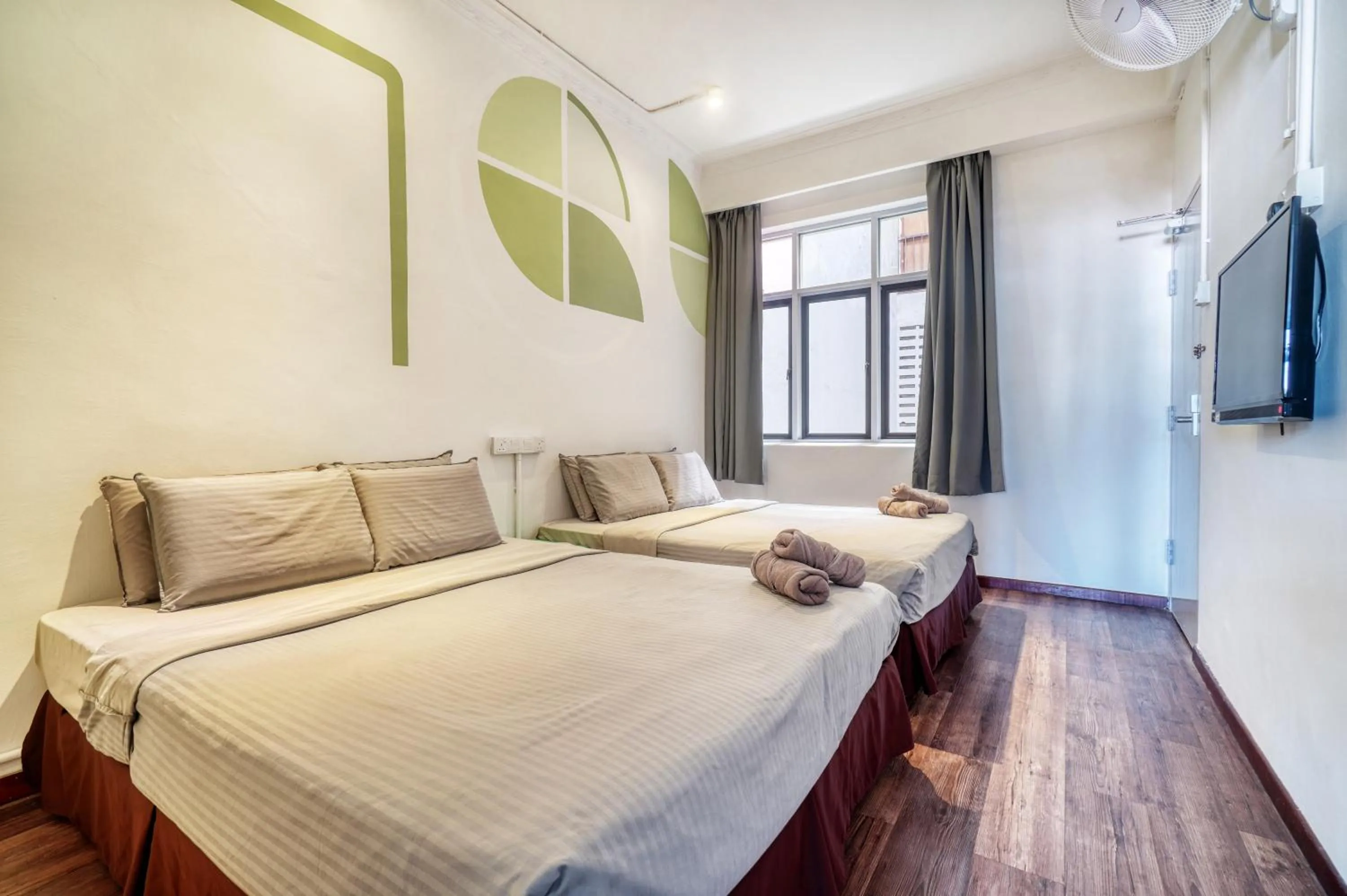 Bed in Parkland Express