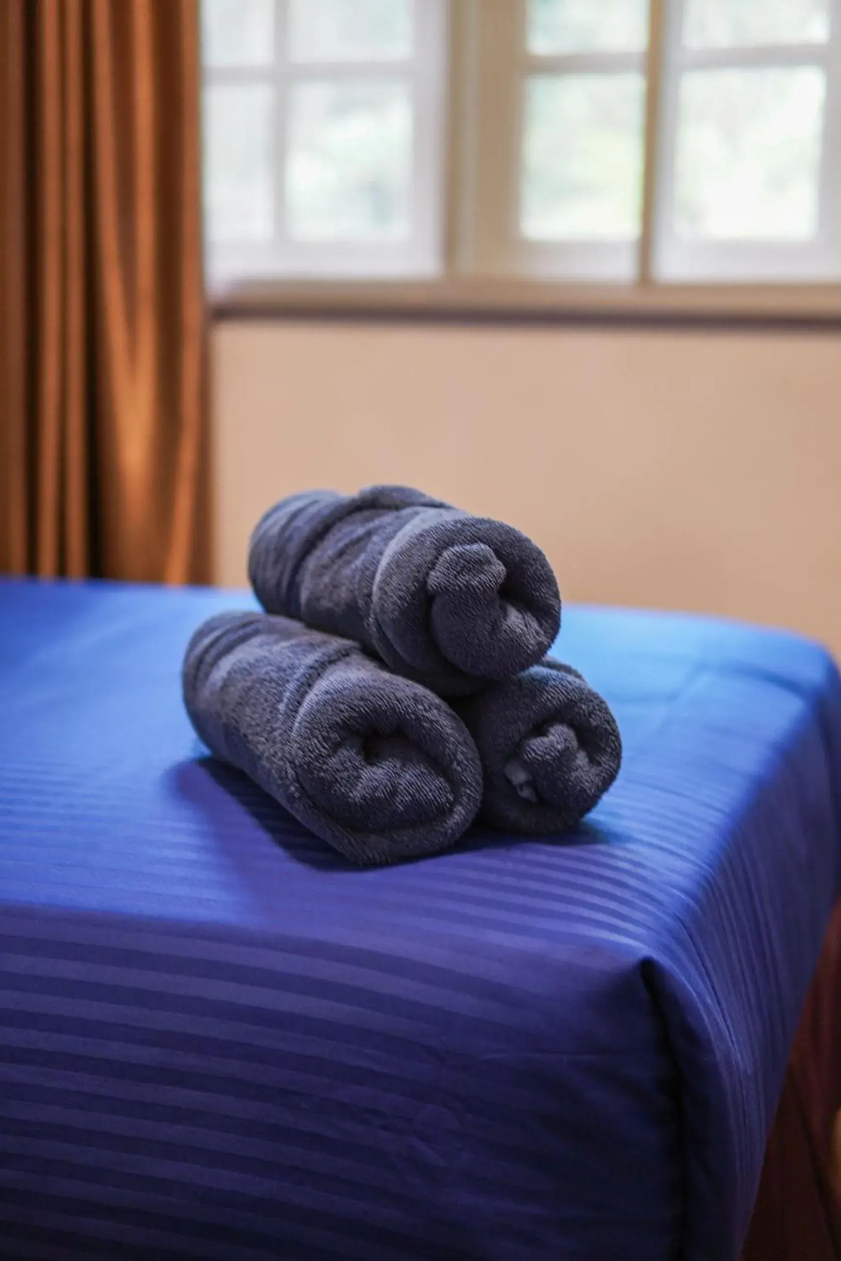 Bed in Parkland Suites Bed in Parkland Suites