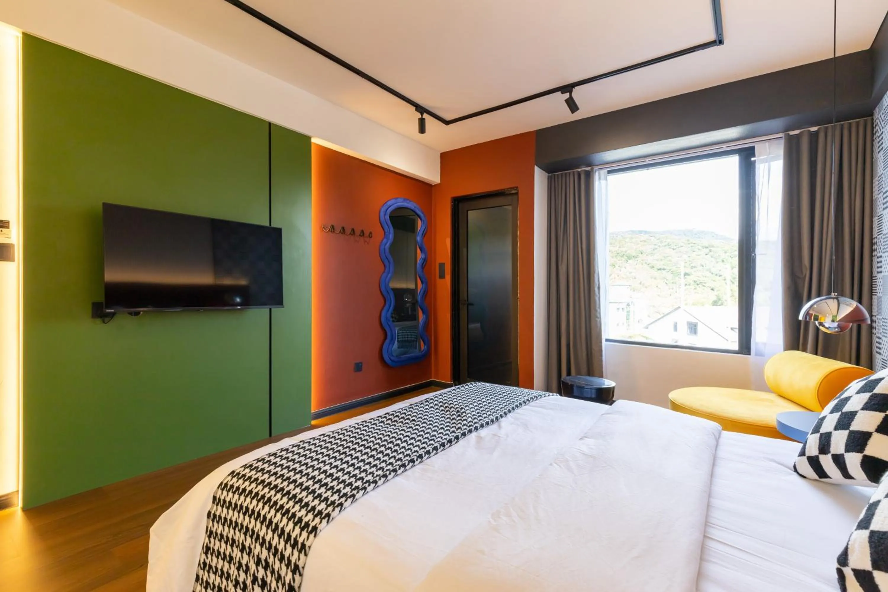 Bed in Parkland Suites