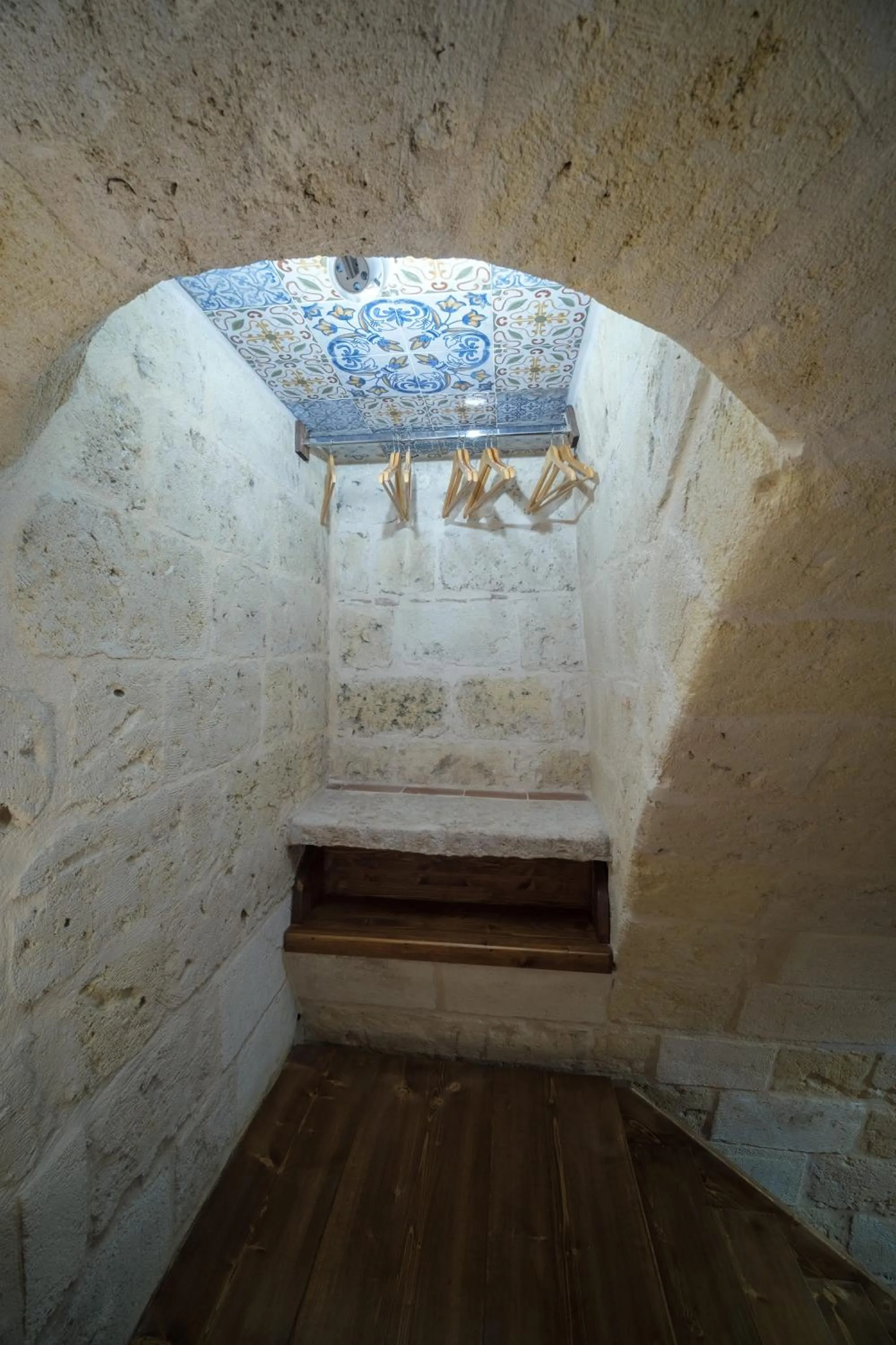 ROBERTO's Guest House