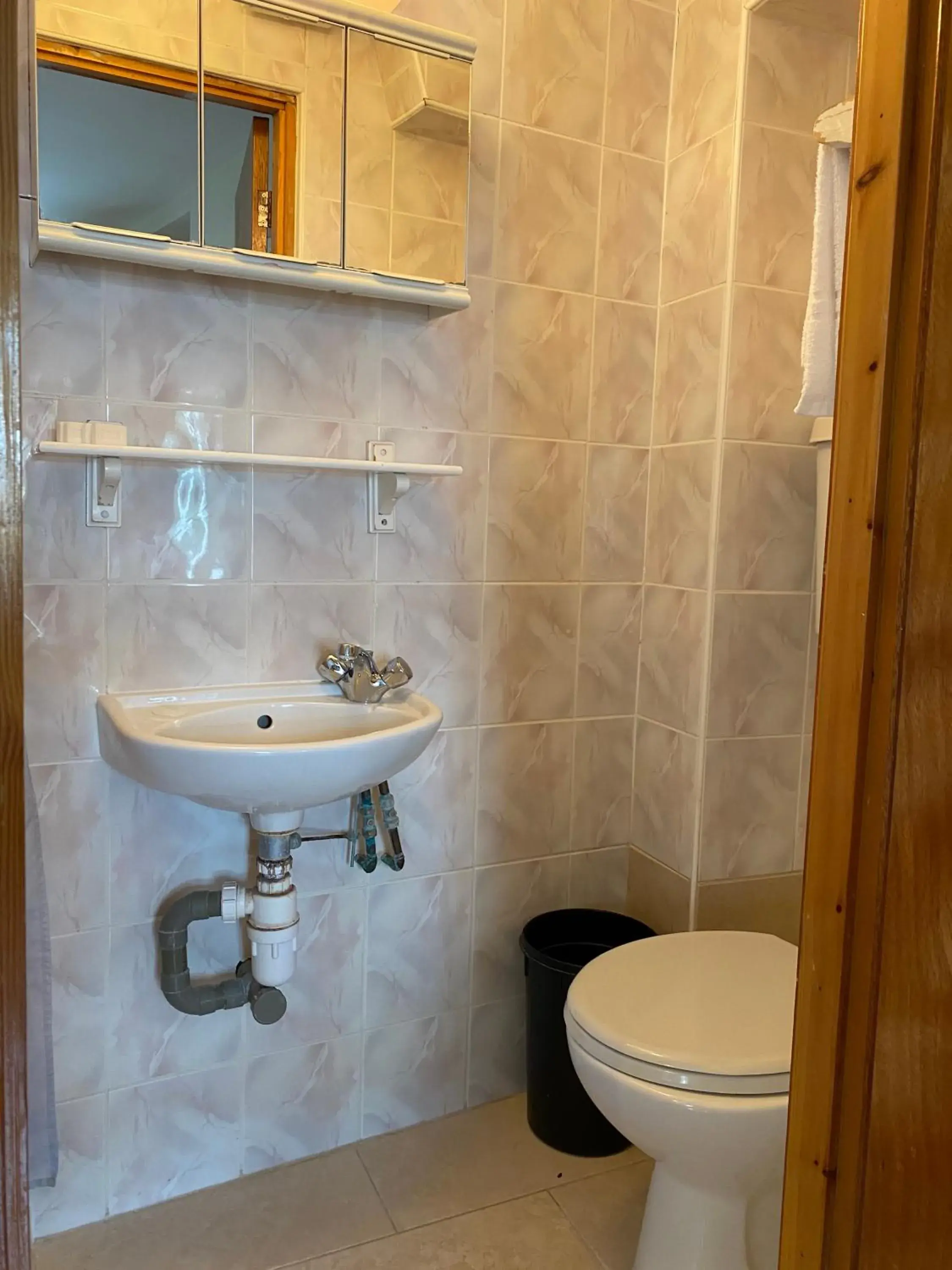 Bathroom in Seven Dials Hotel Annexe