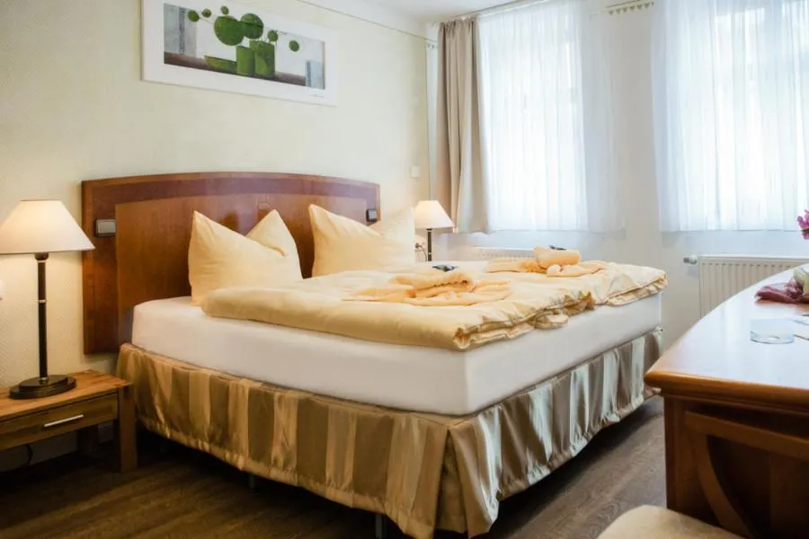 Staff, Bed in SCHULZENS Brauerei & Hotel