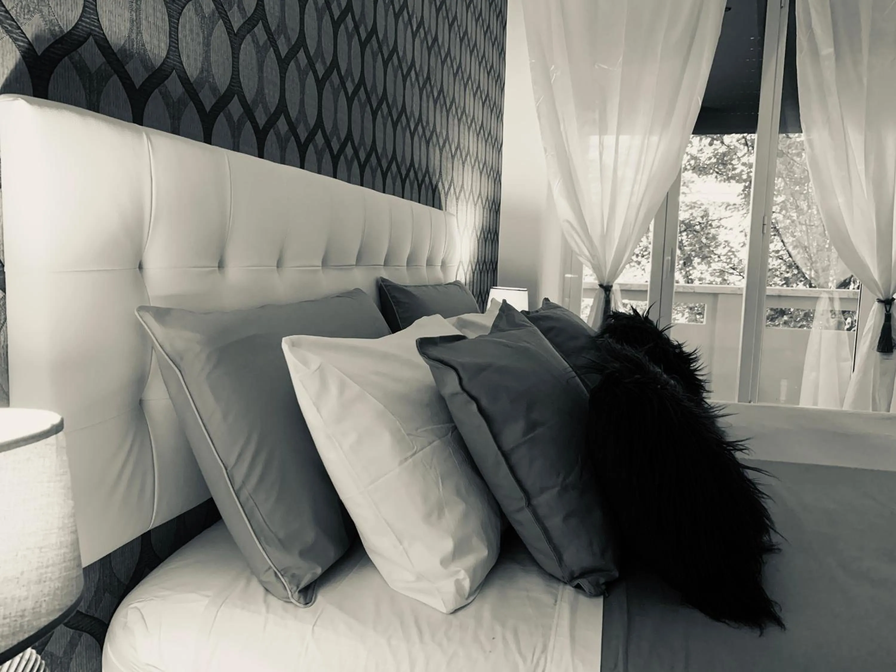 Bed in 4 Vatican Rooms