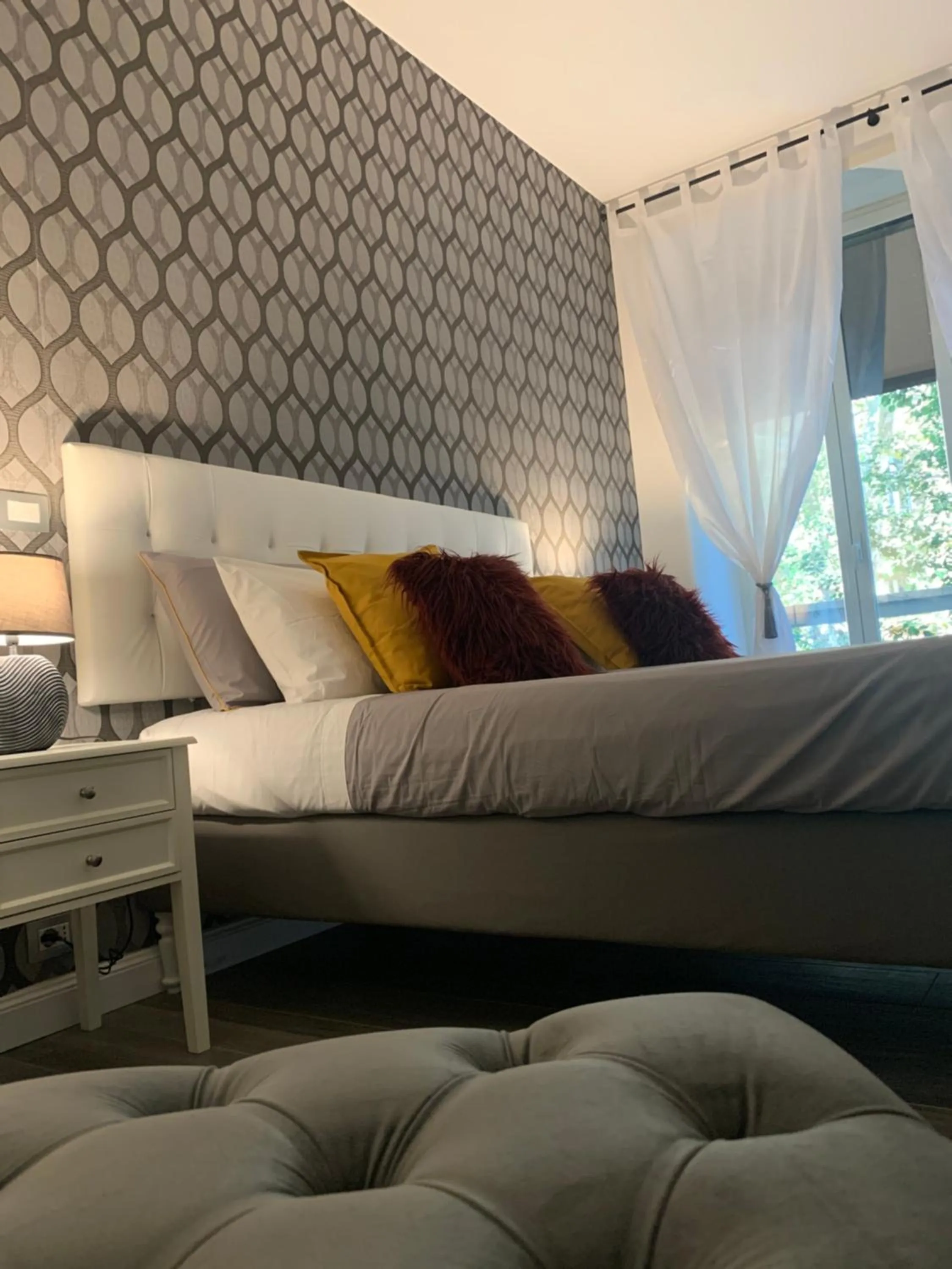 Bed in 4 Vatican Rooms