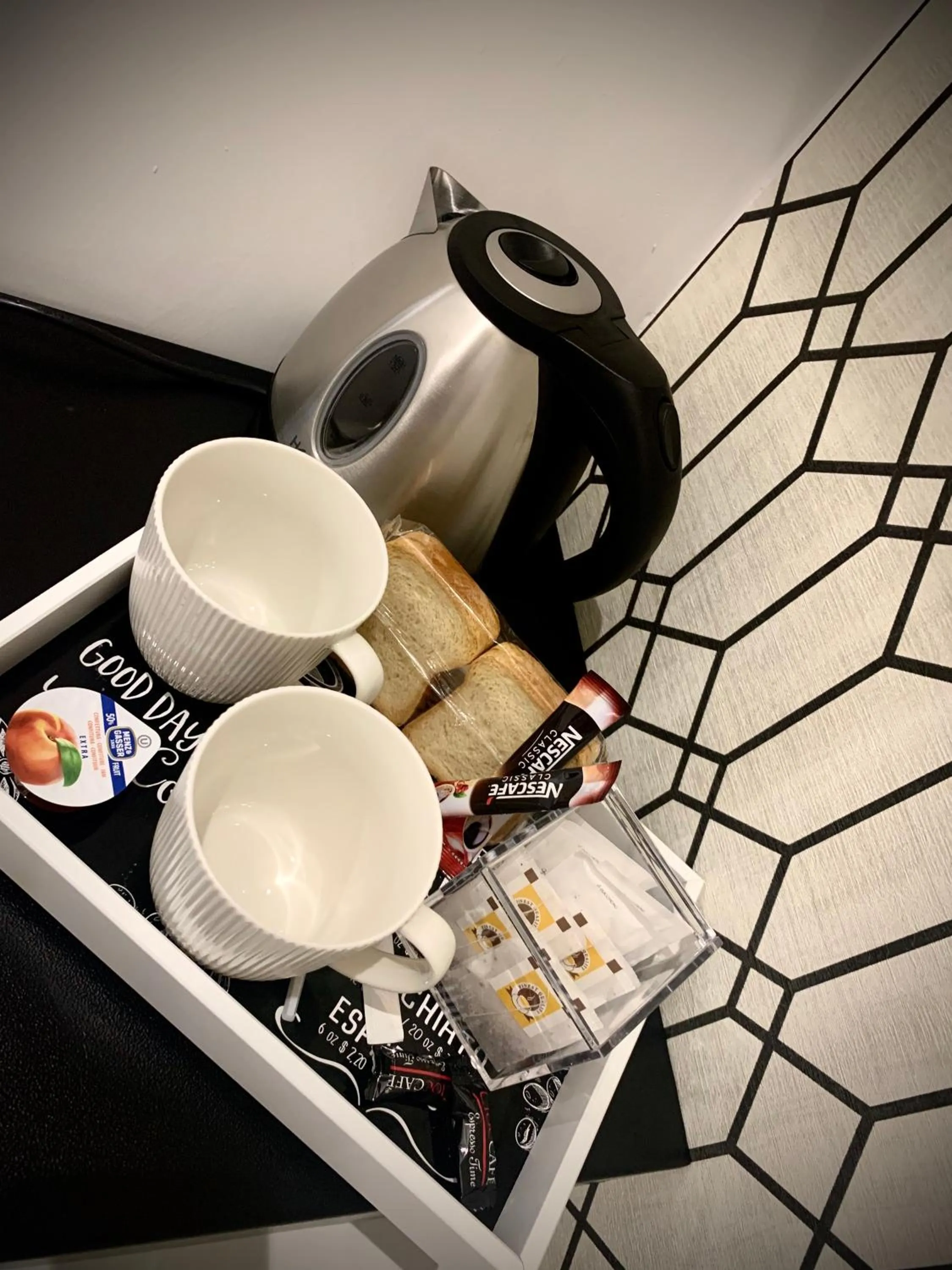 Breakfast in 4 Vatican Rooms