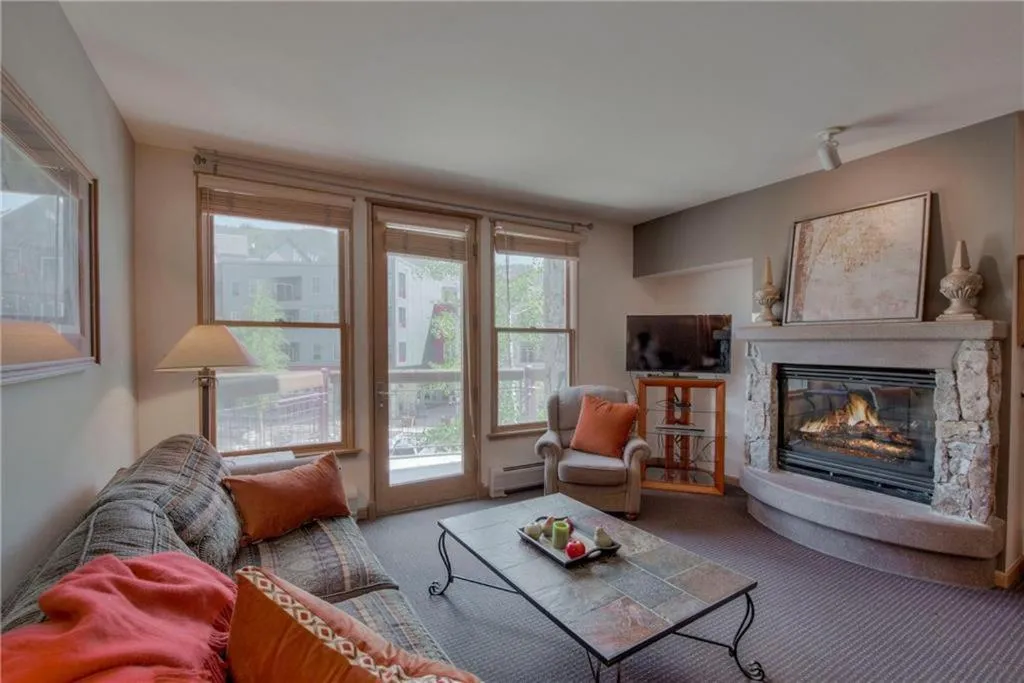 TV and multimedia in Black Bear 2 Bed 2 Bath BBCS