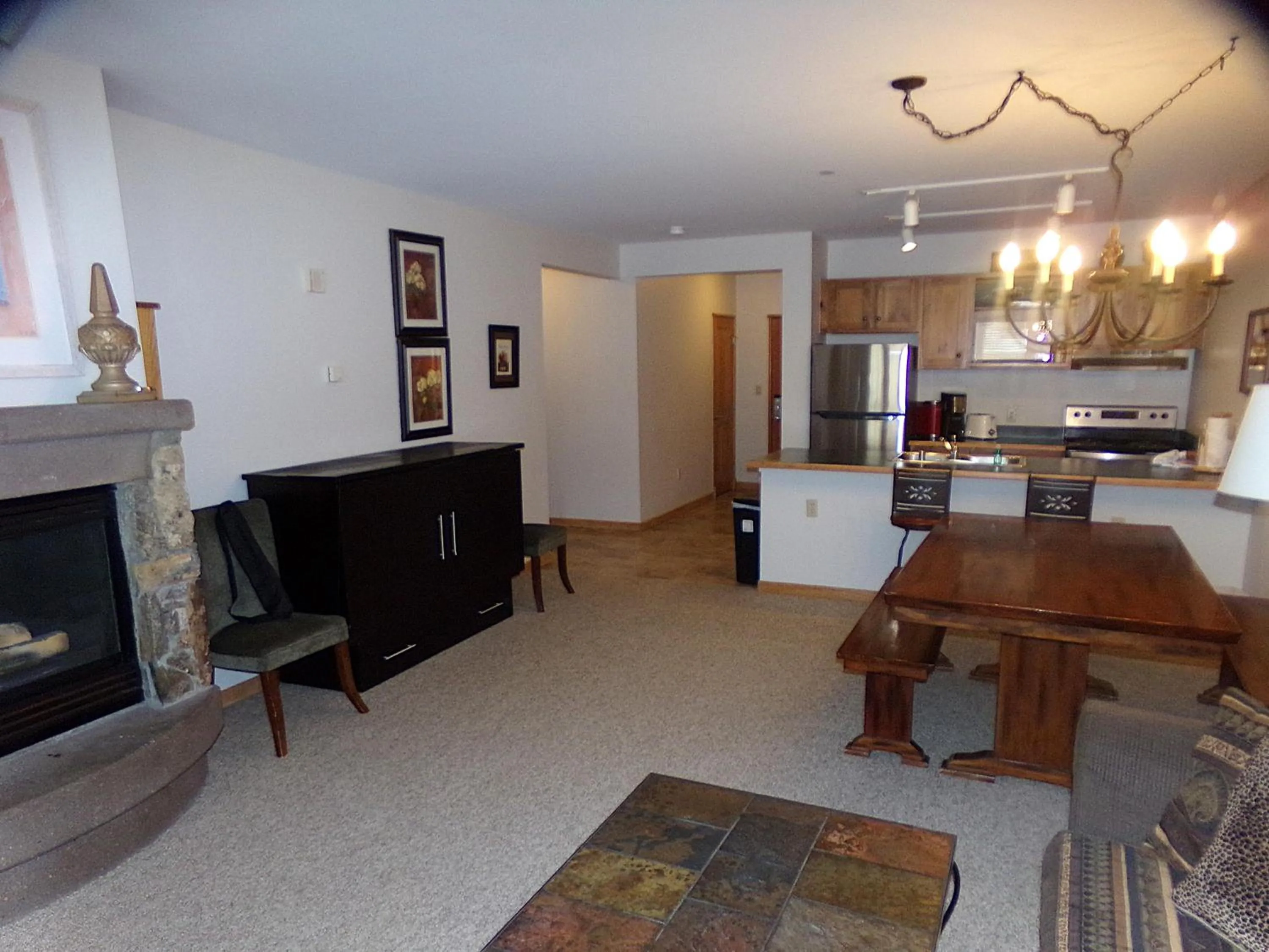 Kitchen or kitchenette in Black Bear 2 Bed 2 Bath BBCS