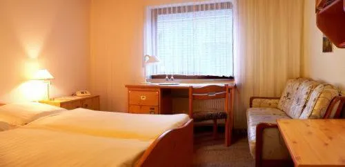Photo of the whole room, Bed in Siegerland-Hotel