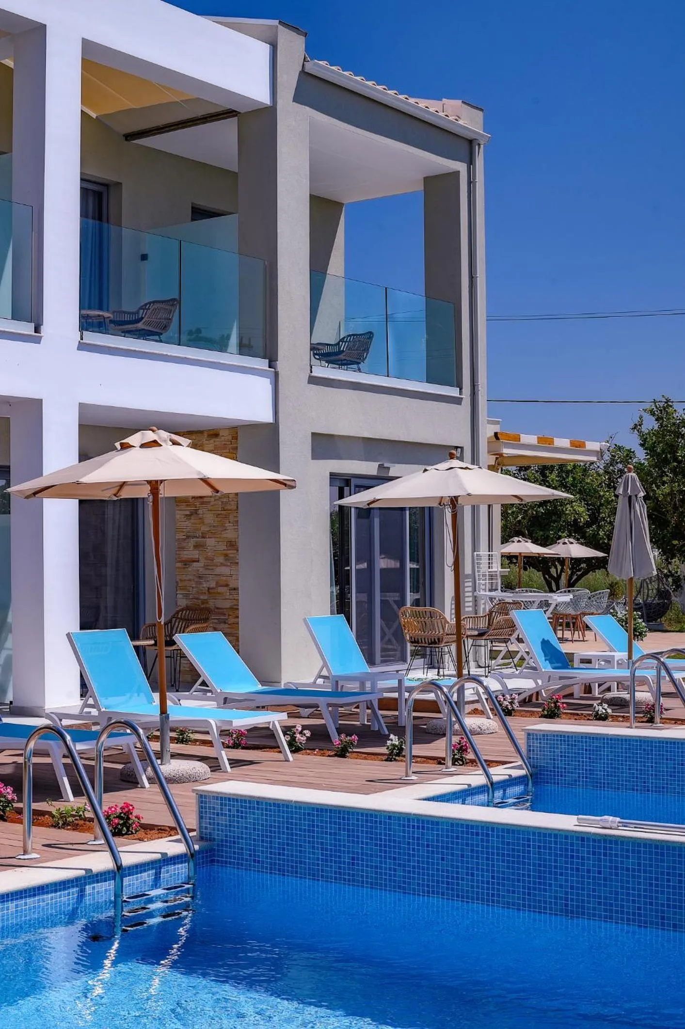 Swimming pool in Alonaki Resort