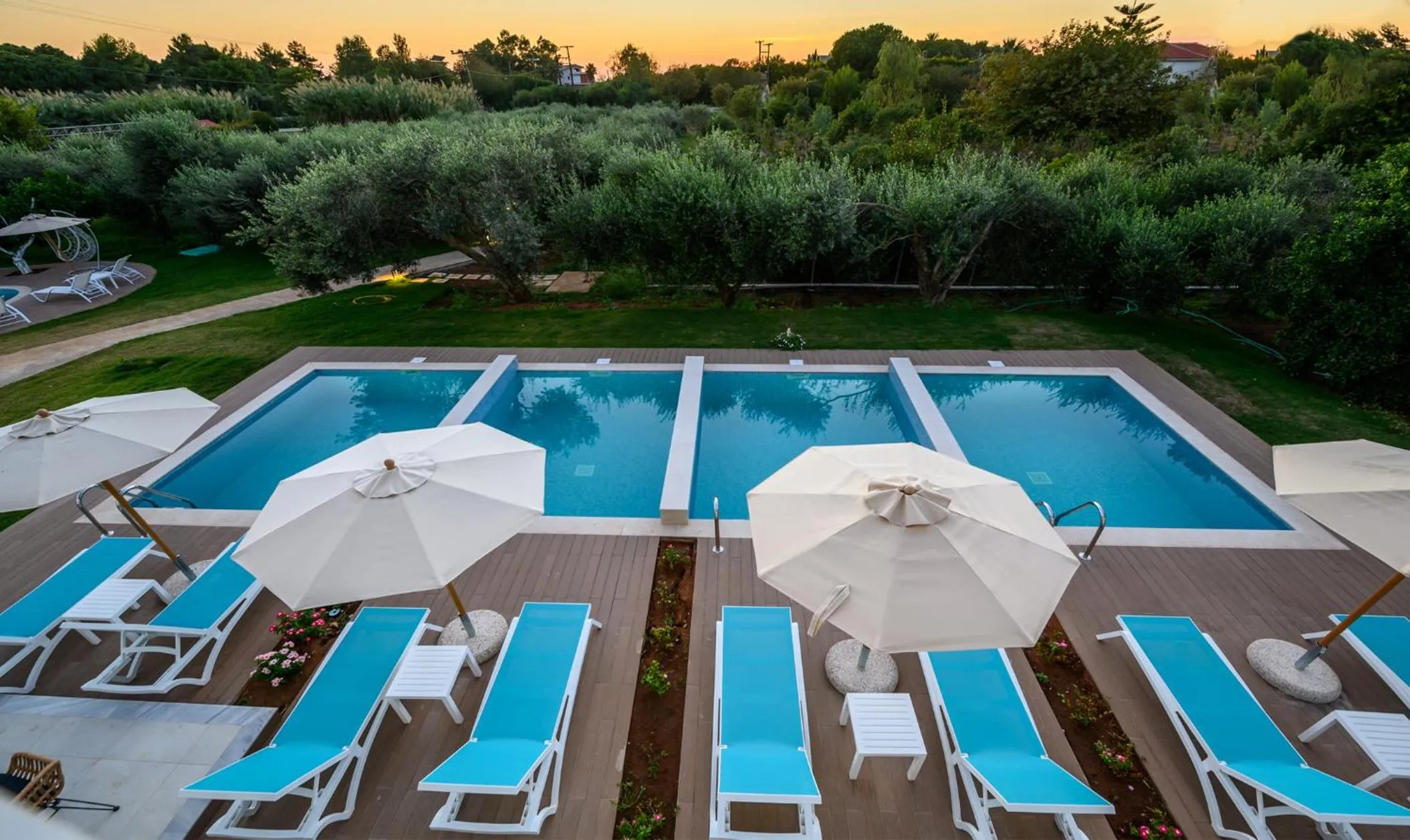 Garden view in Alonaki Resort