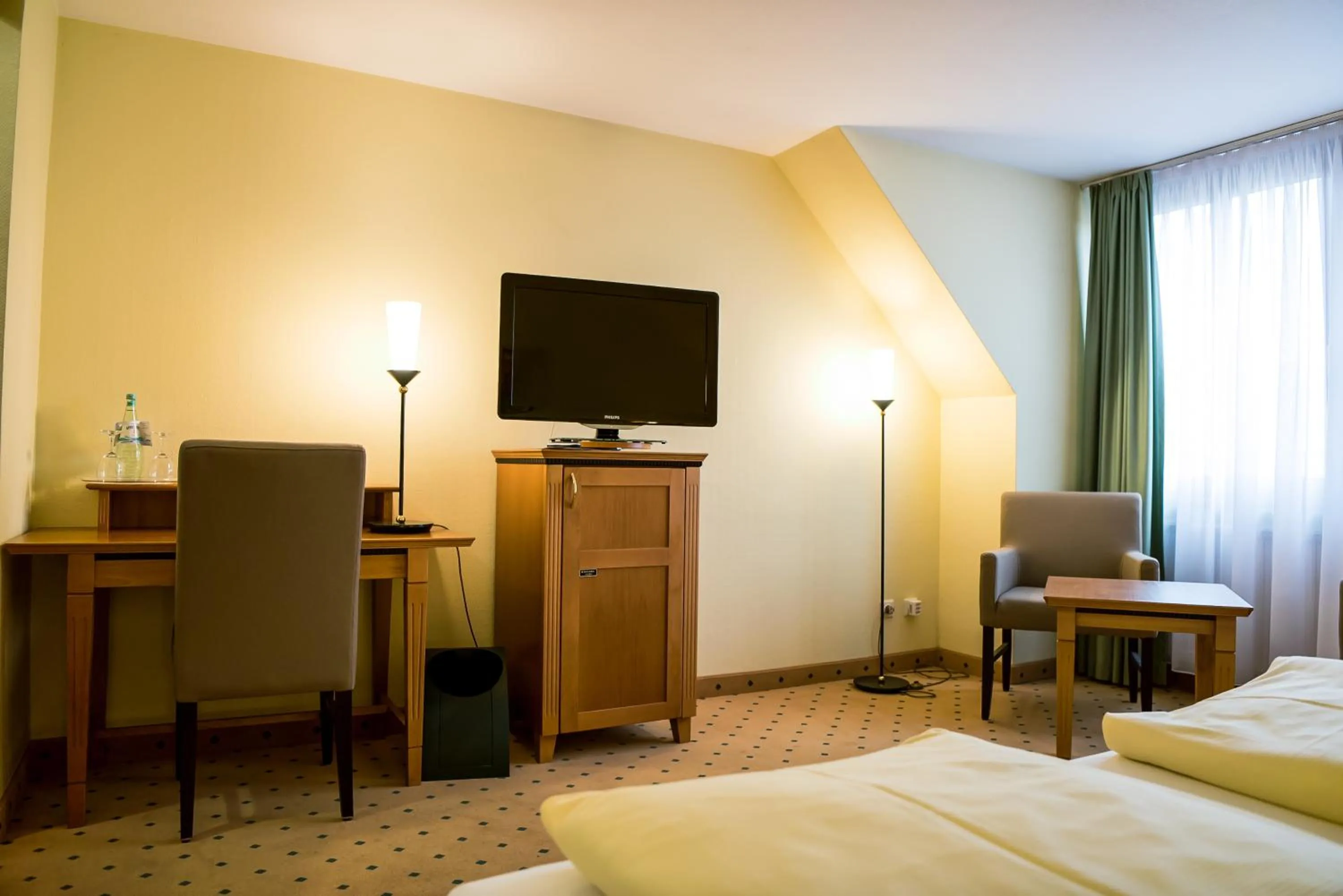 Photo of the whole room, Bed in Ringhotel Dreiländereck Zittau