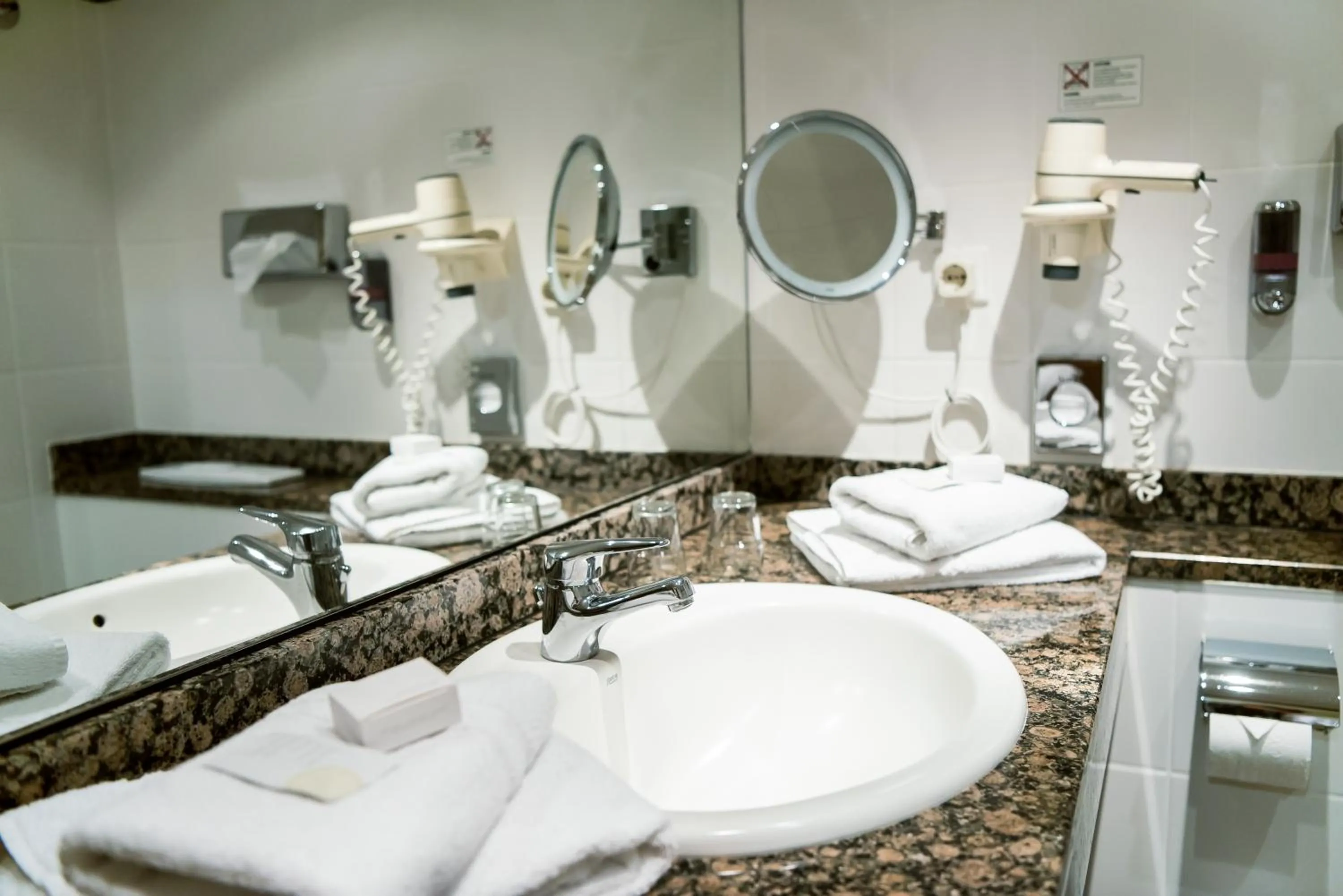 Bathroom in Ringhotel Dreiländereck Zittau