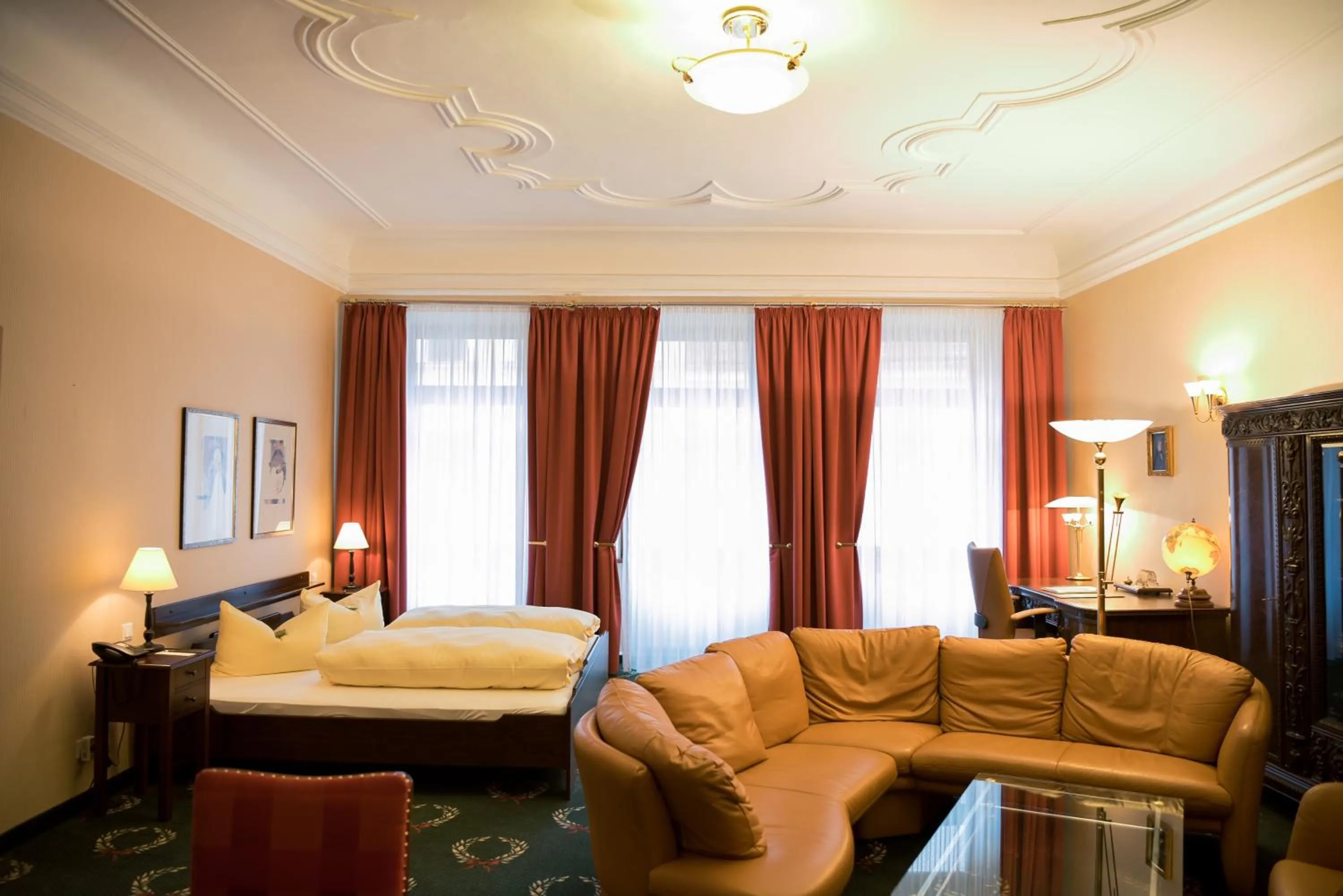 Photo of the whole room, Bed in Ringhotel Dreiländereck Zittau