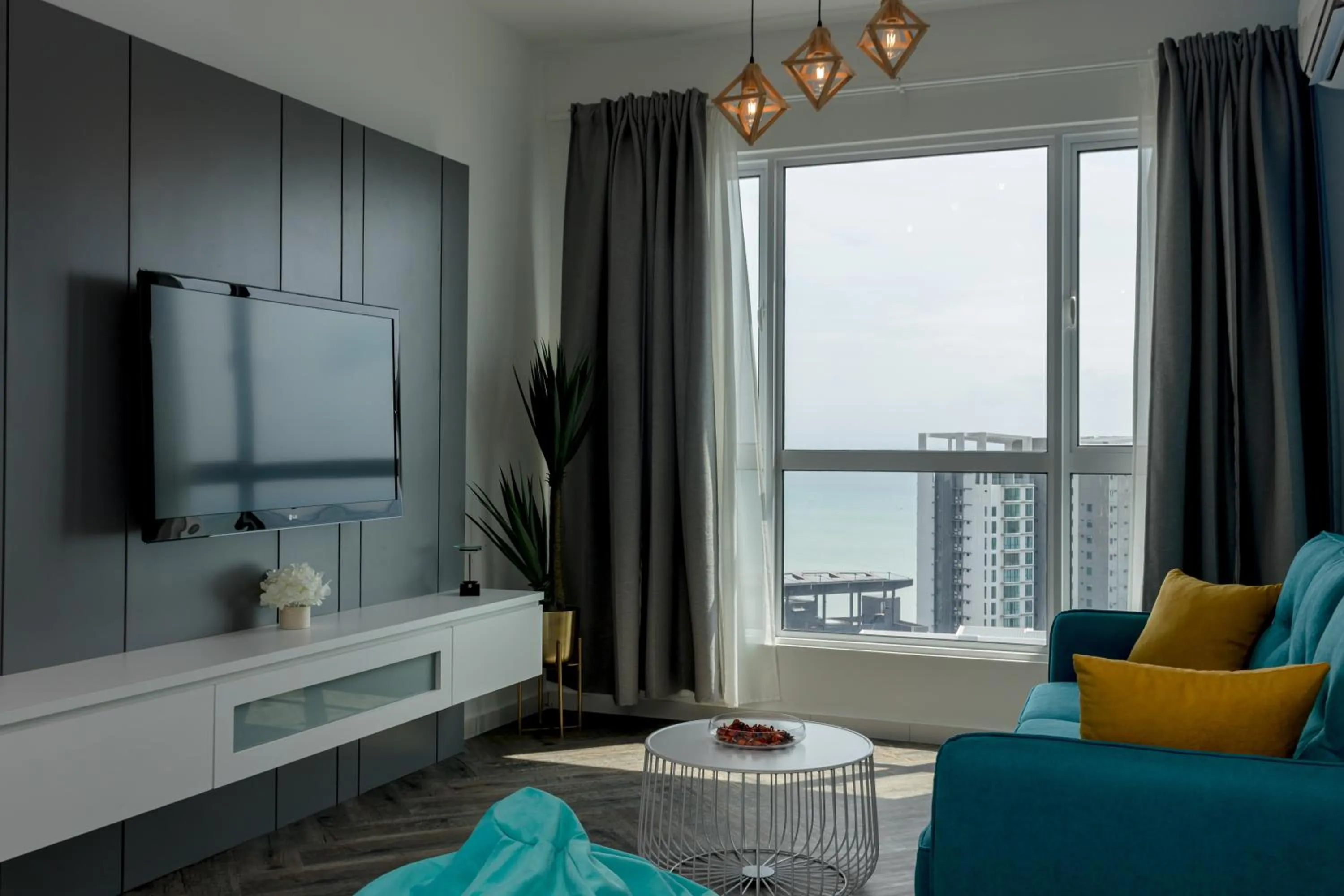 Two-Bedroom Apartment in Seaview Holiday Home, by Sanguine