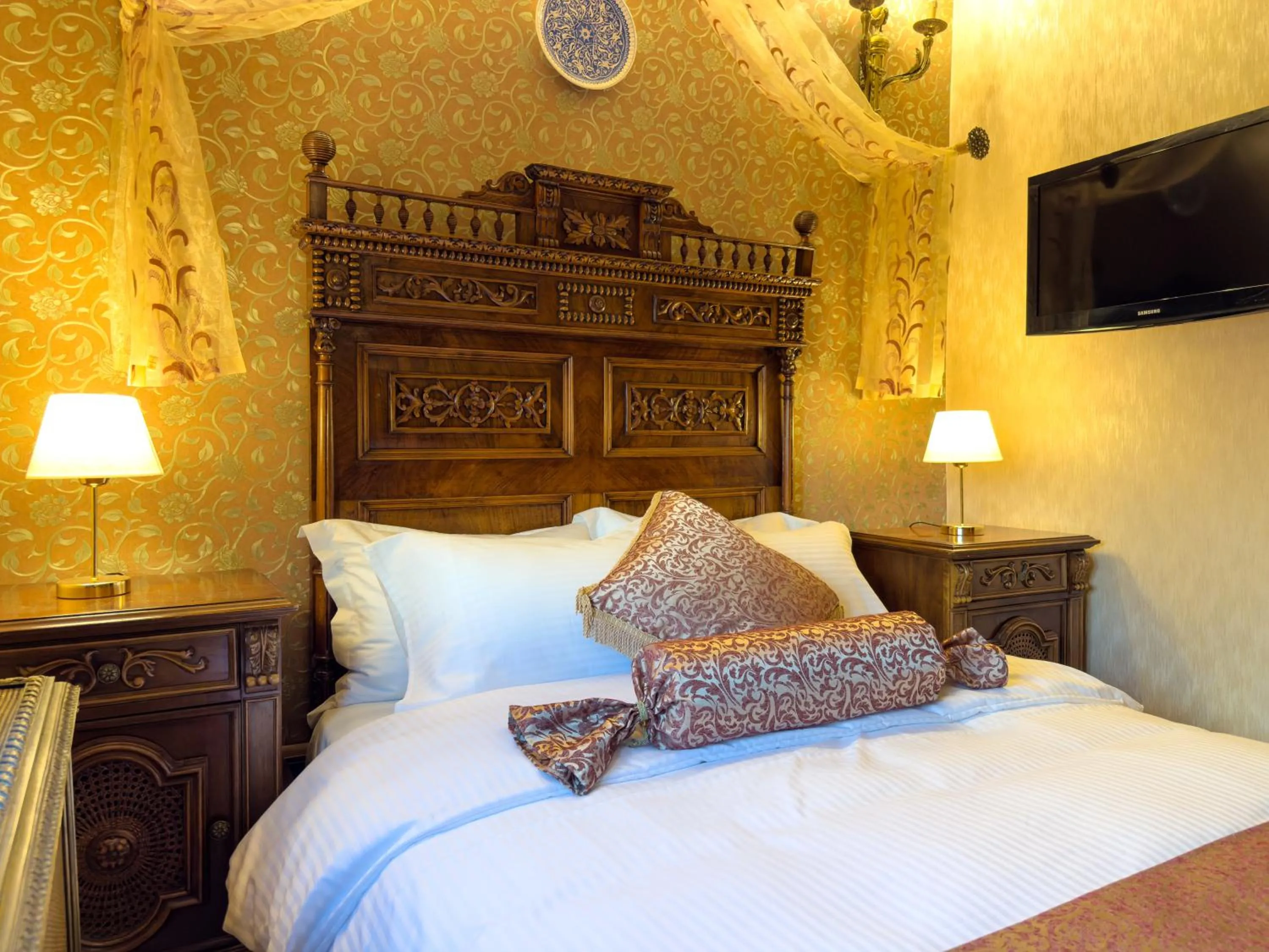 Bed in Antik Konak Little Hagia Sophia Suites
