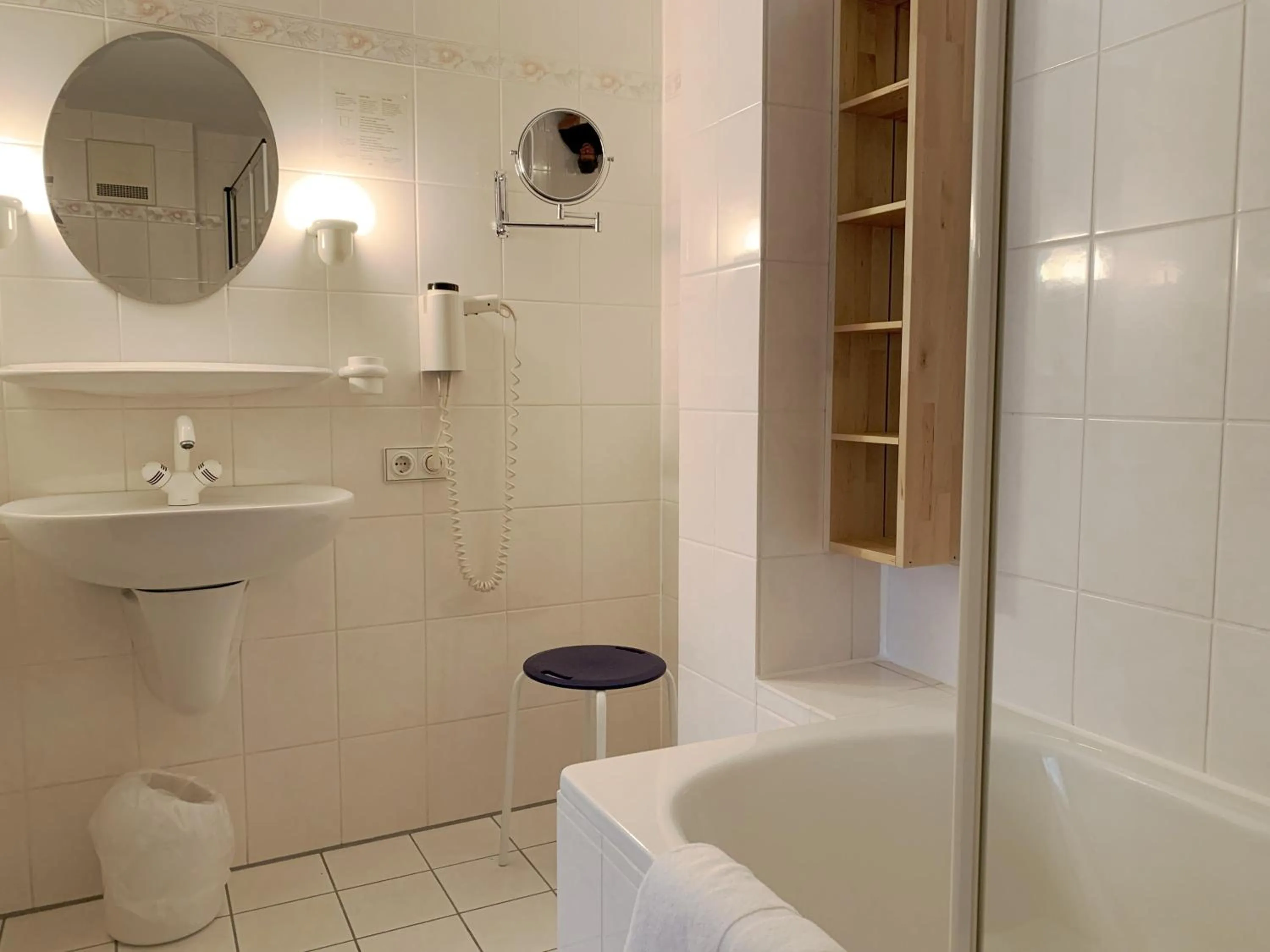 Bathroom in Landhotel Untere Kapfenhardter Mühle