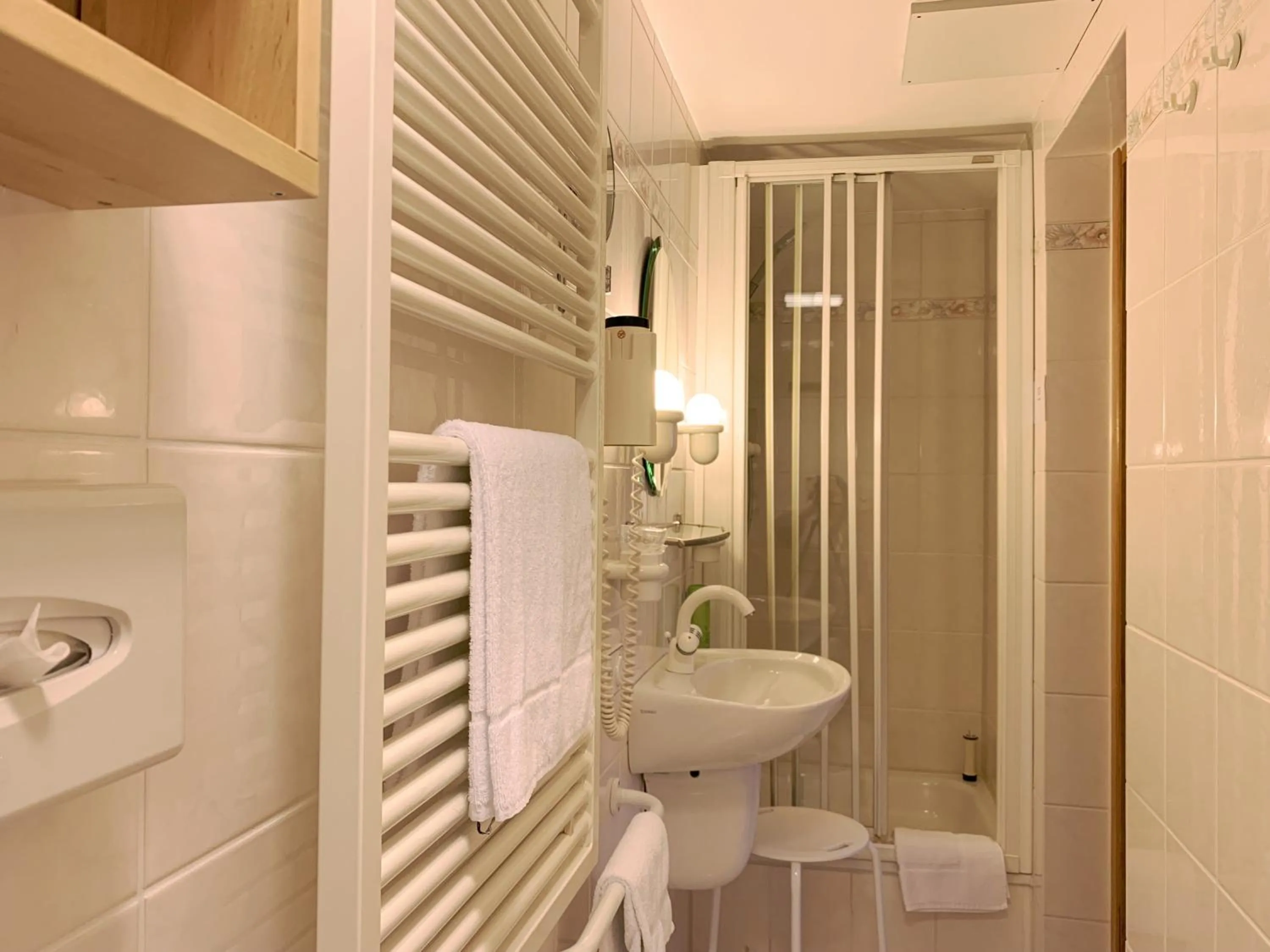 Bathroom in Landhotel Untere Kapfenhardter Mühle